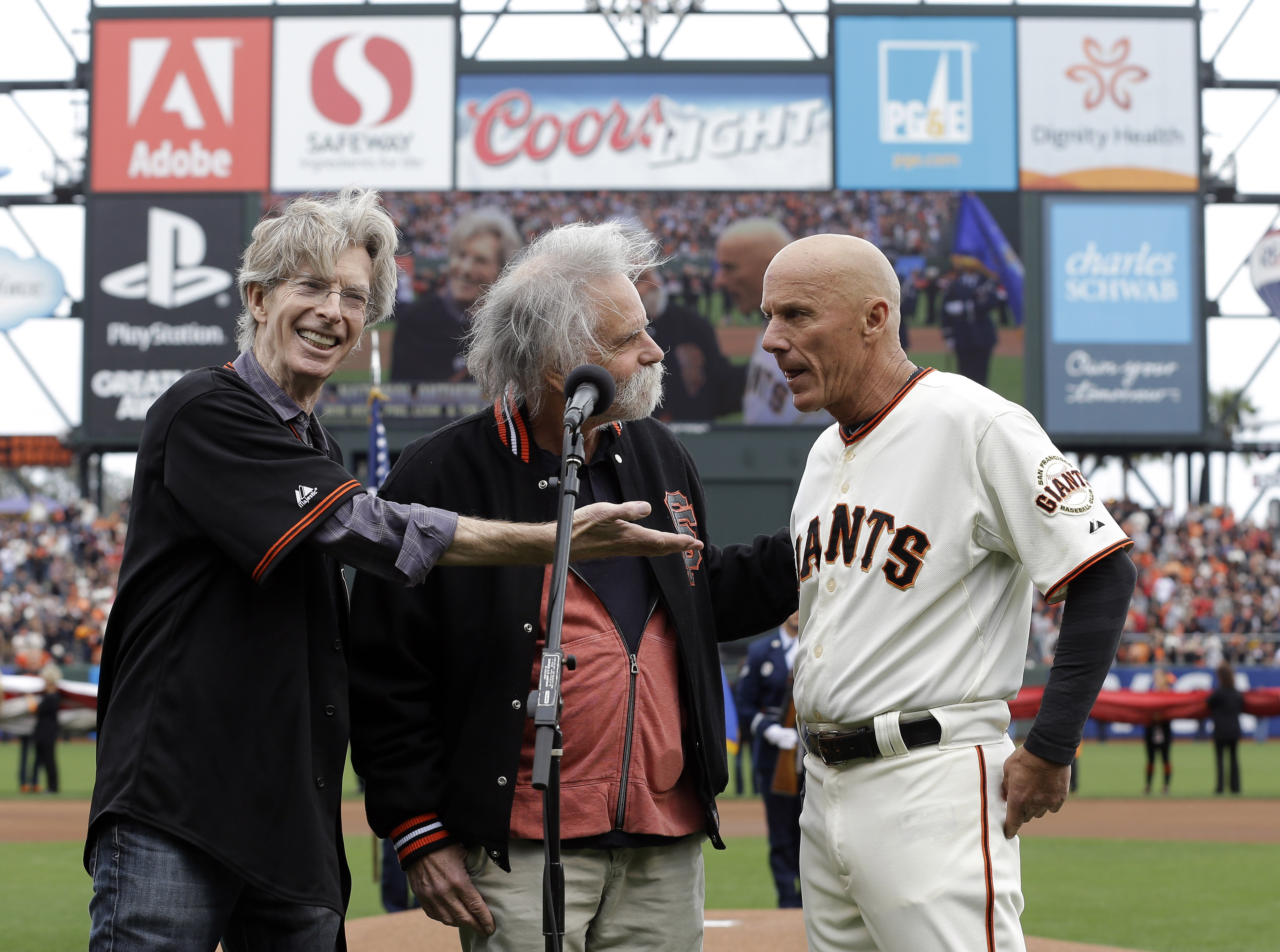 Phil Lesh, Bob Weir of Grateful Dead sing anthem
