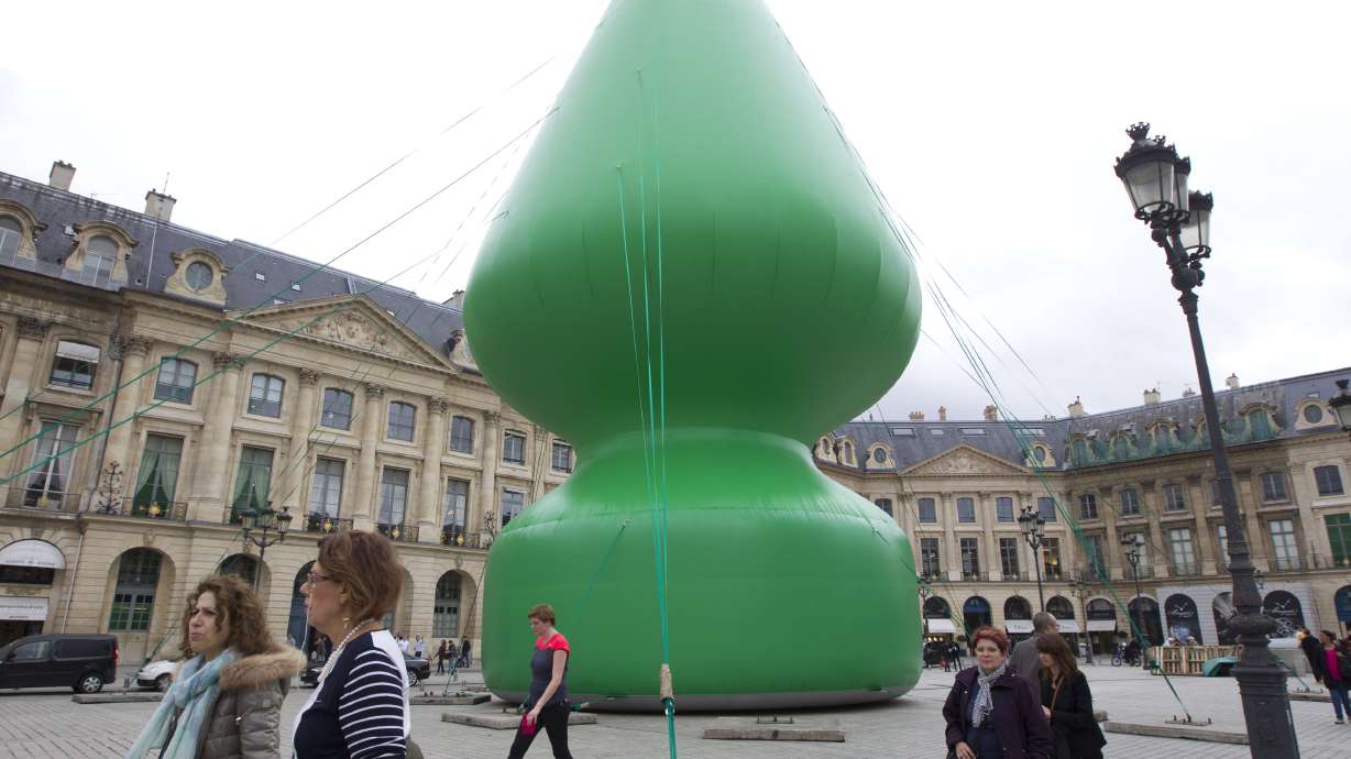 New Paris landmark: Giant sex toy or an Xmas tree?