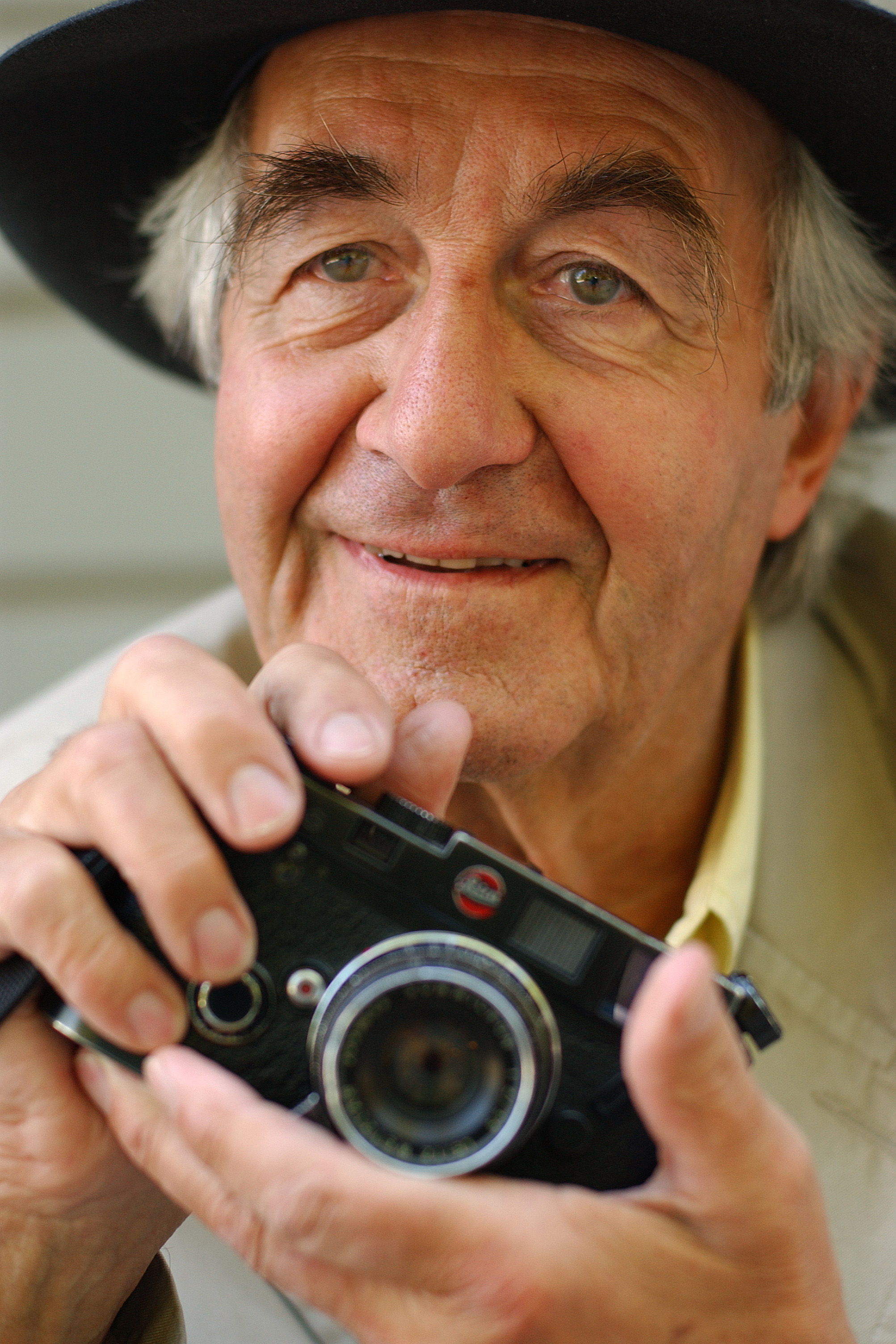 Swiss photographer Rene Burri dies at 81
