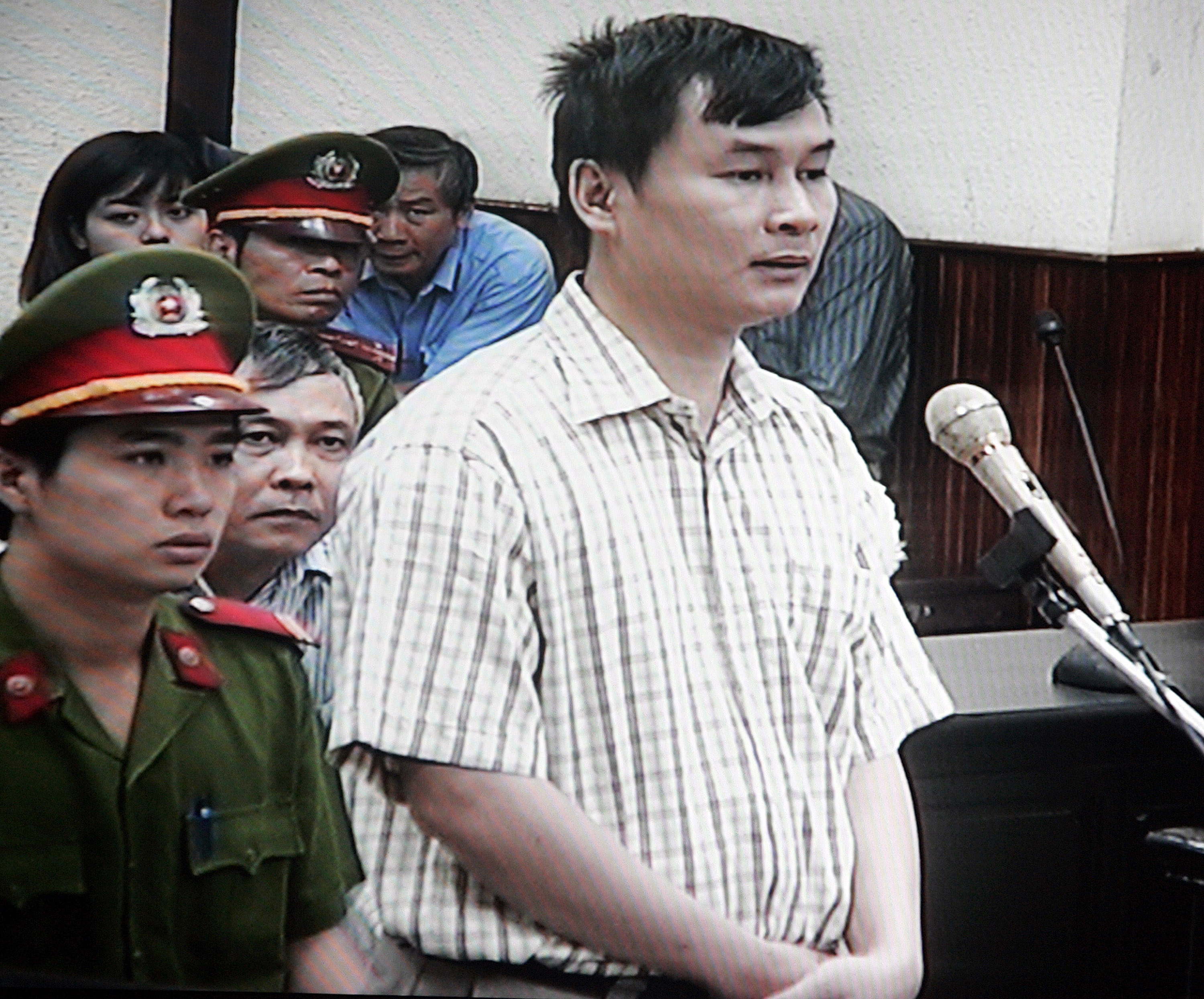 Freed Vietnamese dissident travels to US: official