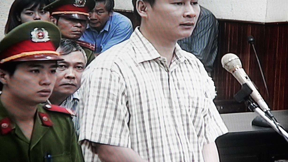Freed Vietnamese dissident travels to US: official