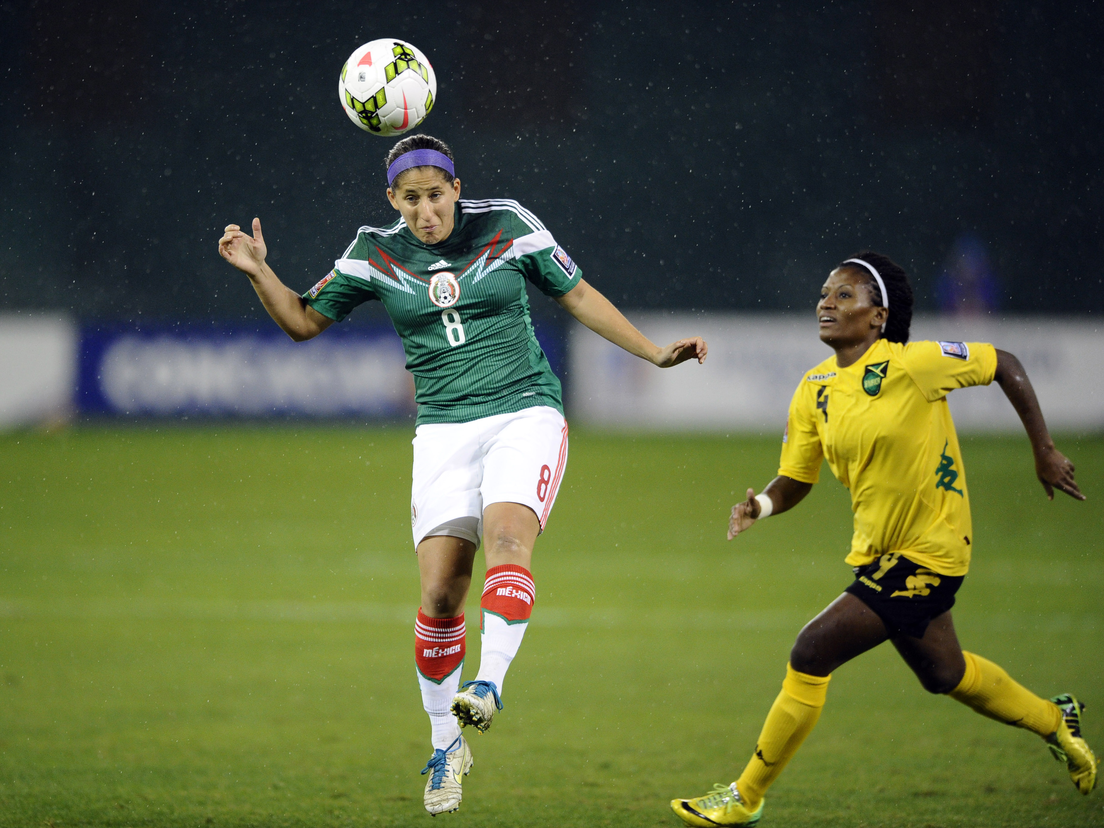 Mexico tops Jamaica, to face US in WCup qualifying