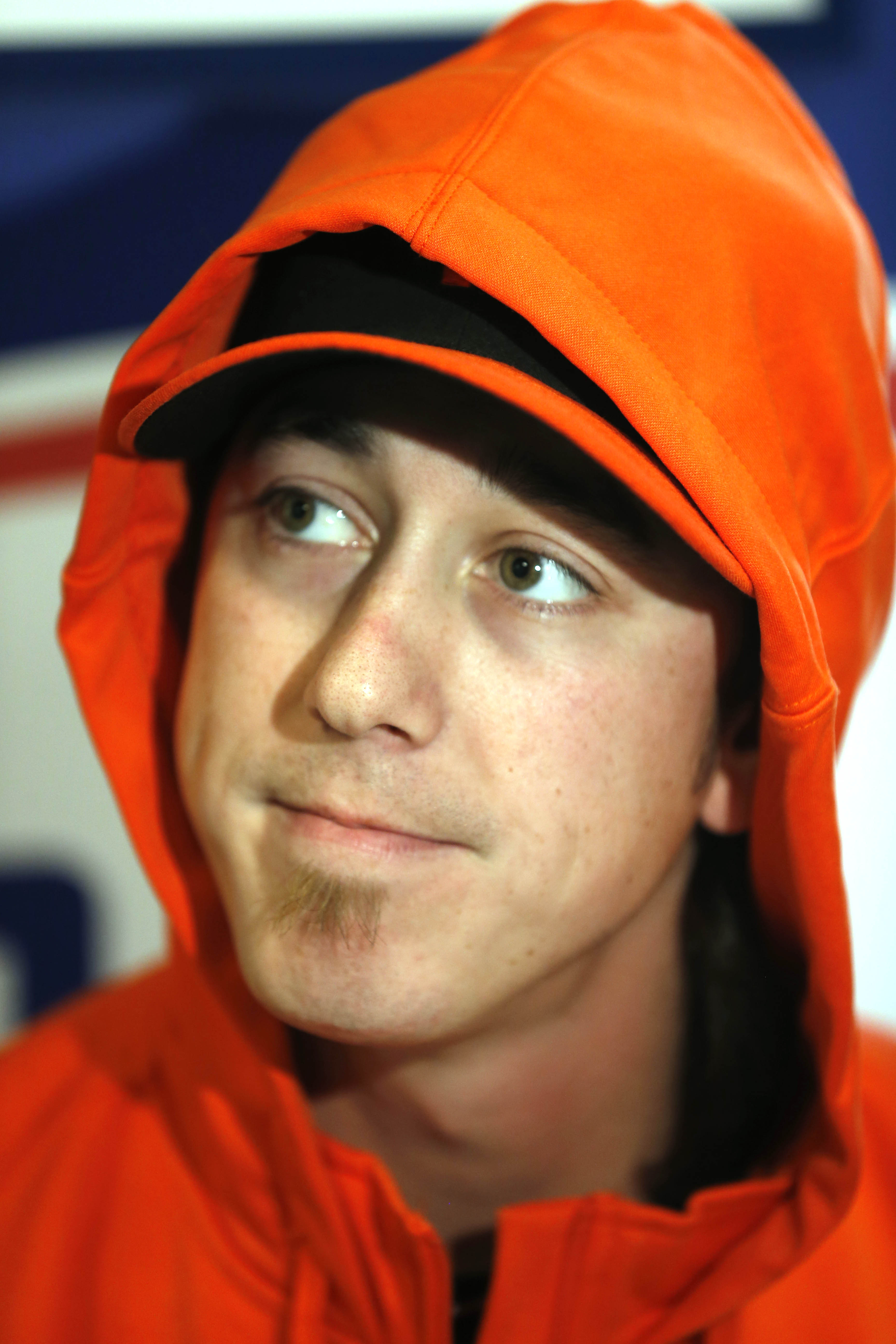 Lincecum gets in game, leaves with tight back