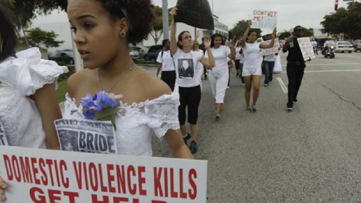 Encuesta sobre maltrato entre parejas adolescentes