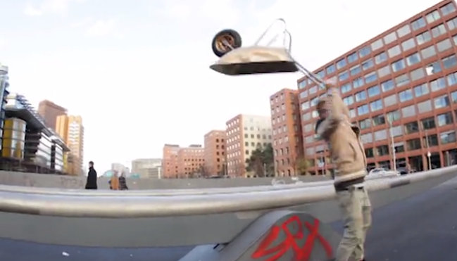 Video shows impressive wheelbarrow tricks