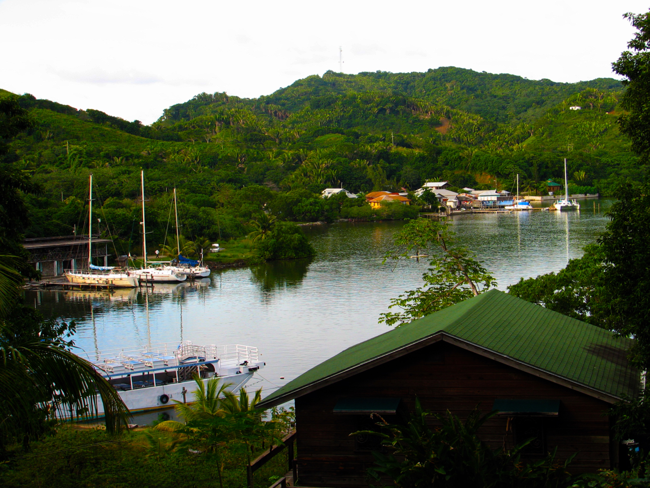 3 reasons scuba divers should add Roatan to their list