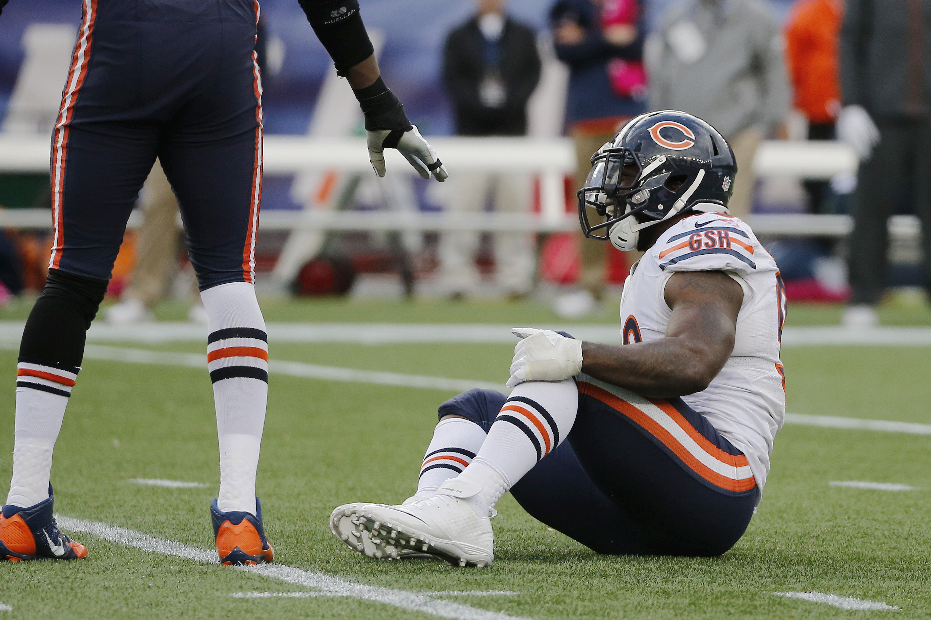 Bears' Houston out for rest of year with torn ACL