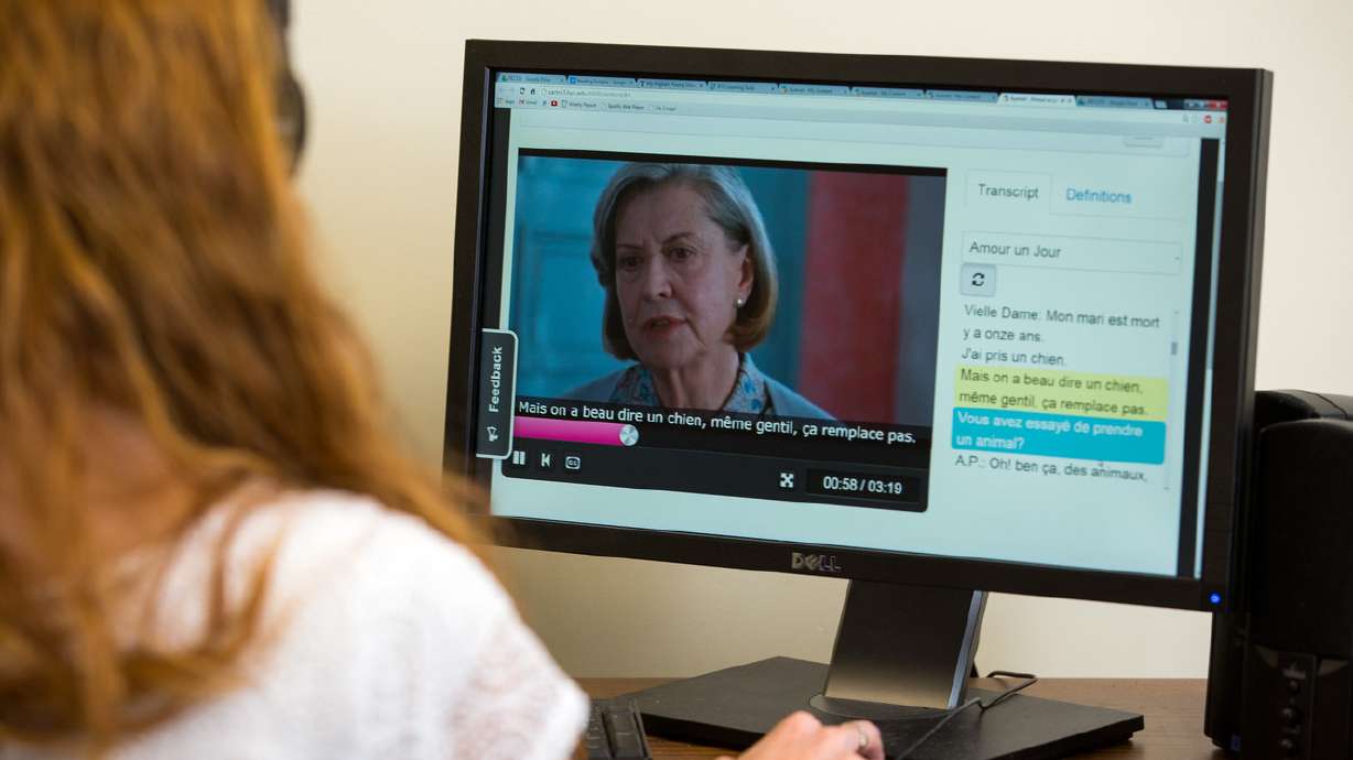 Hyperlinked movie subtitles help users learn languages