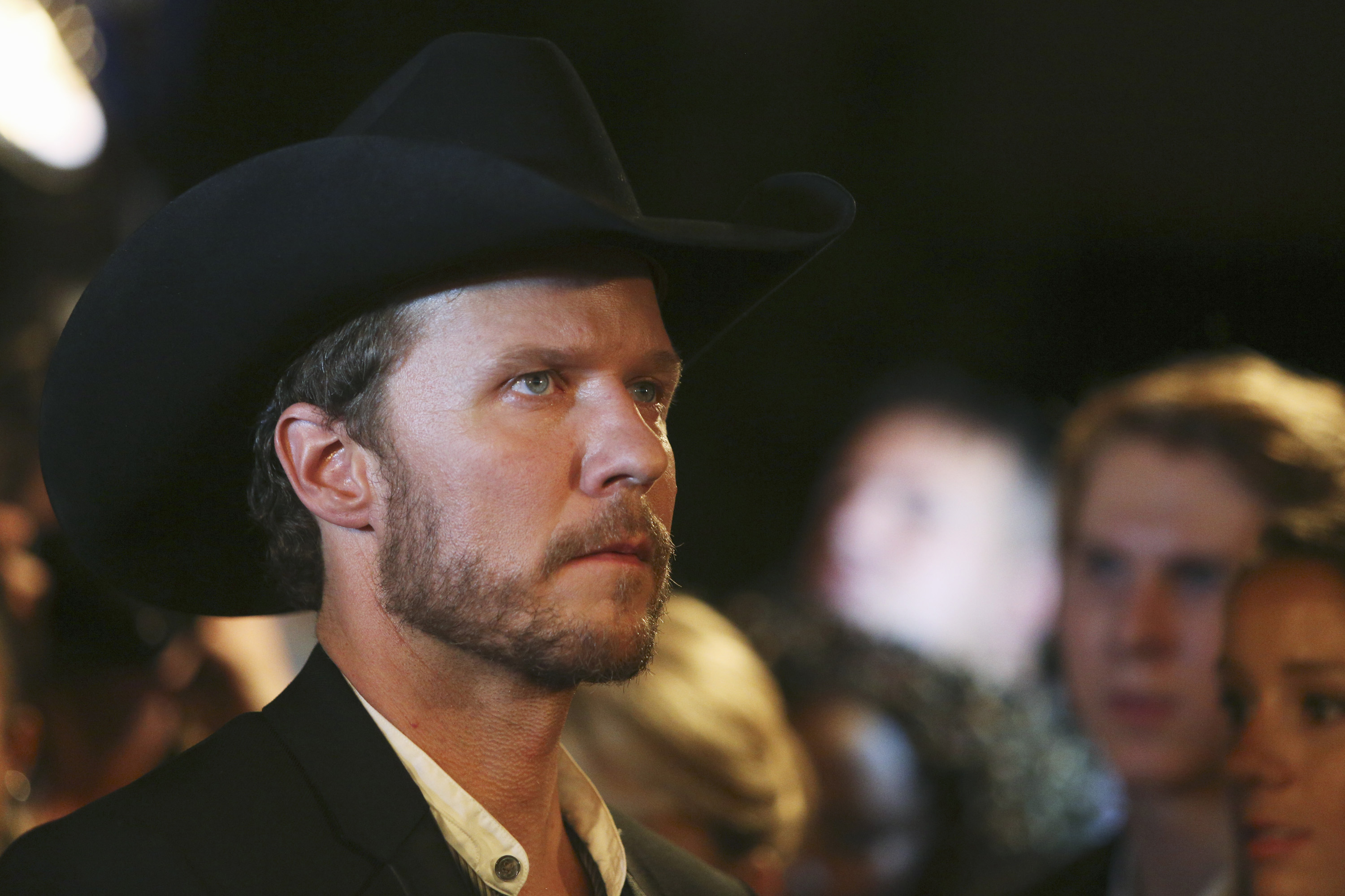 2 country stars help shape Will Chase's TV persona