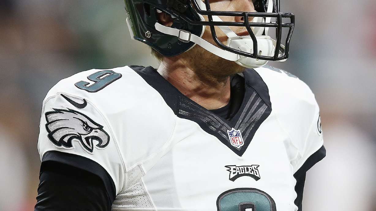 Eagles look to stop Watt and Texans