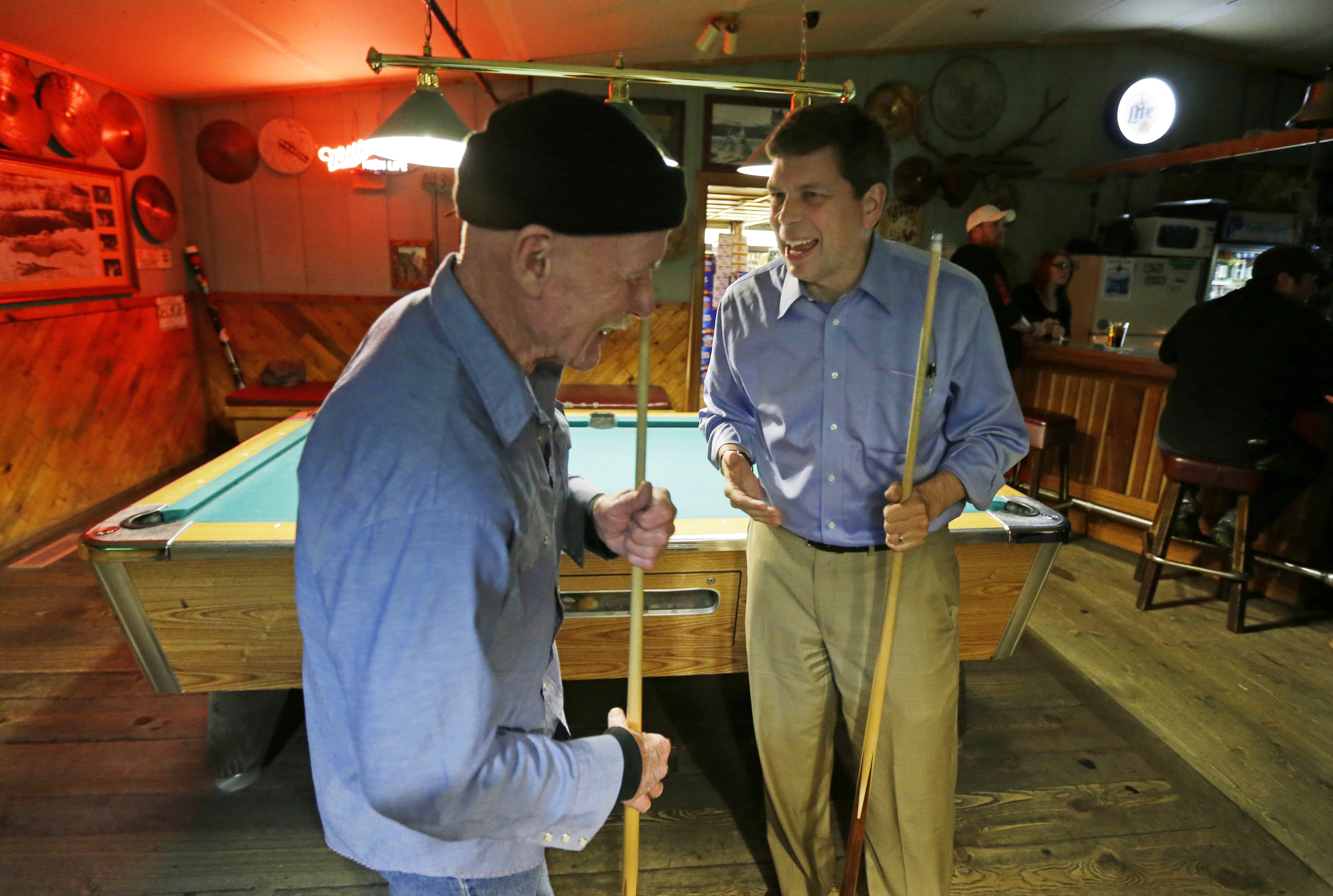 AP PHOTOS: Small Alaska town welcomes big politics