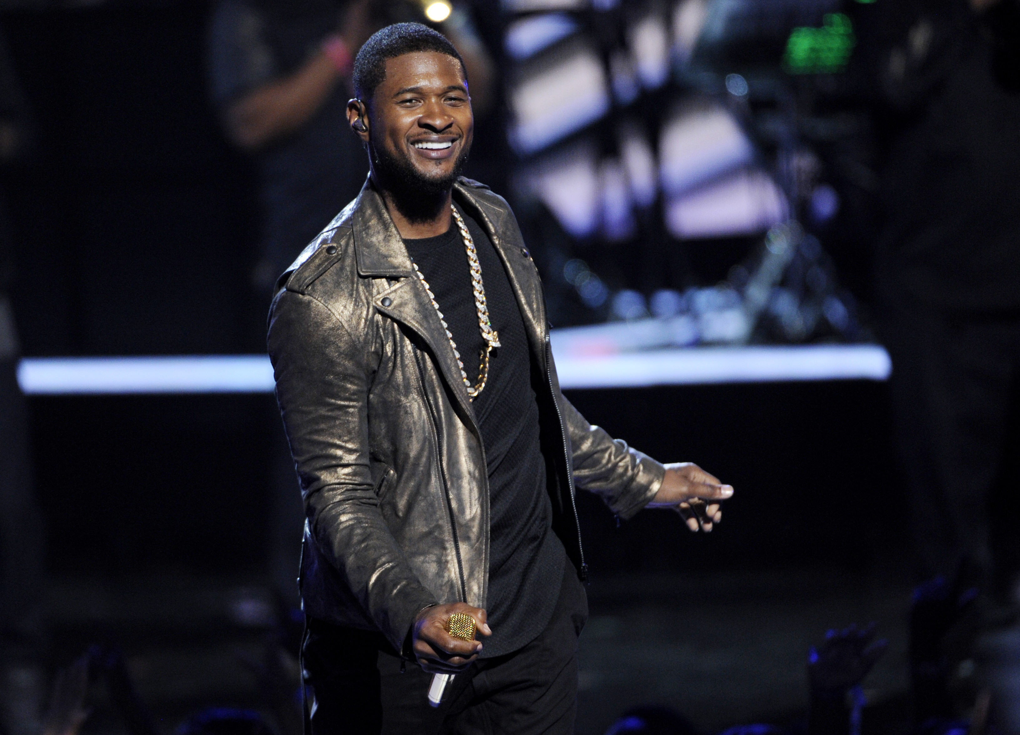Son to Usher: Dad, you're not a great singer