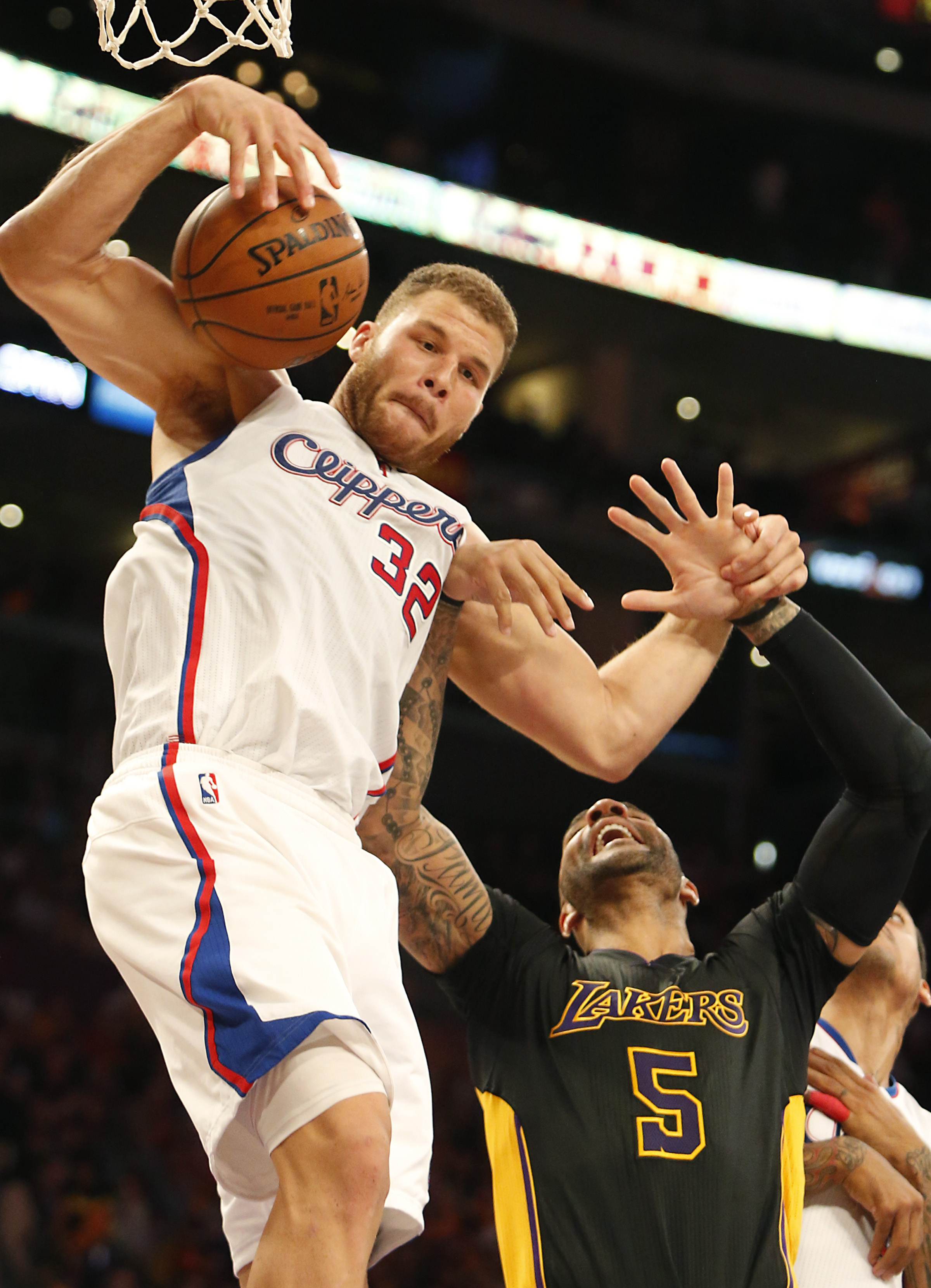 Griffin scores 39, Clippers beat Lakers 118-111