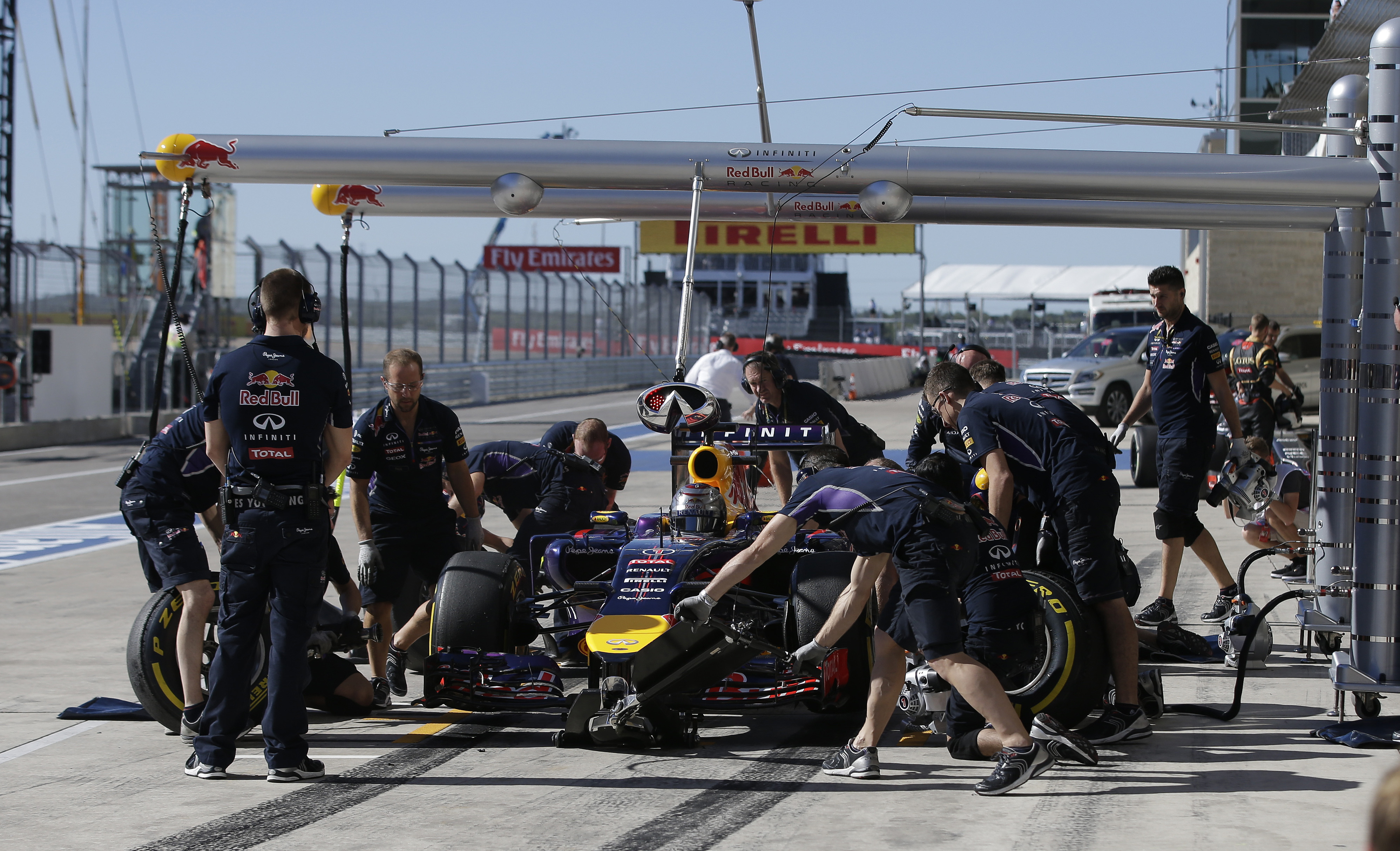 NASCAR, Formula One have dueling races in Texas