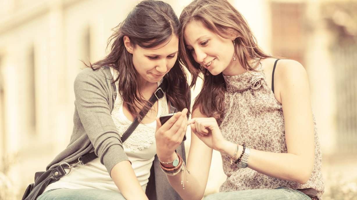 Your smartphone is a pain in the neck