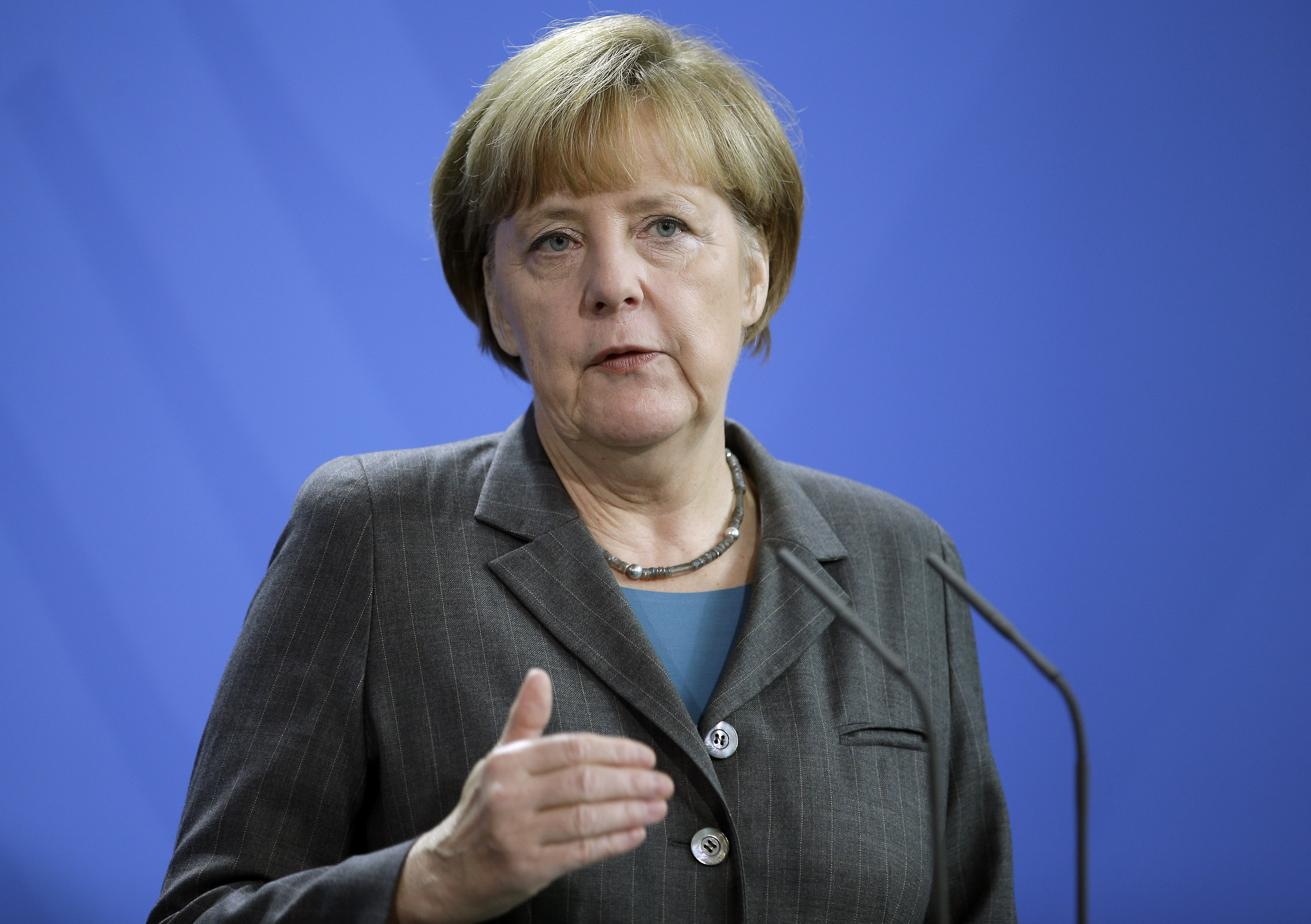 Merkel underlines displeasure over Russian role