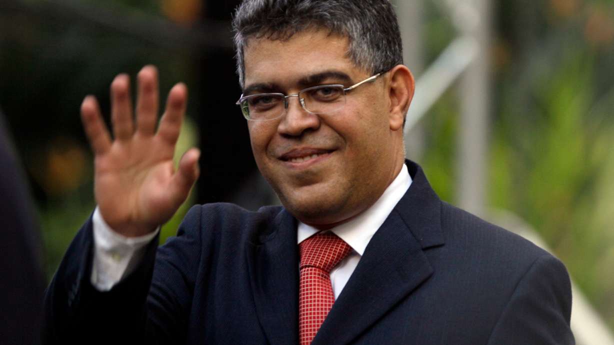 Venezuelan official ruffles feathers in Brazil