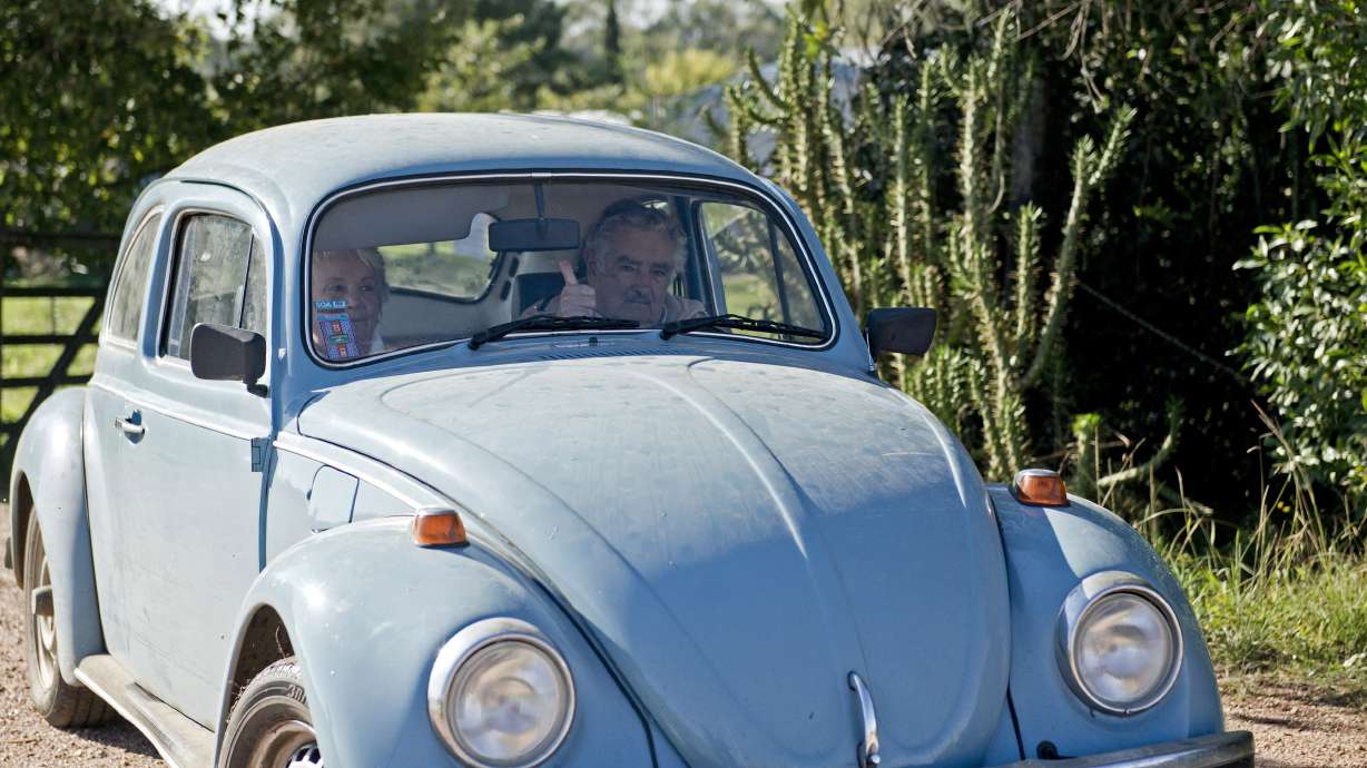 Uruguay's Mujica gets big offers for his VW Beetle