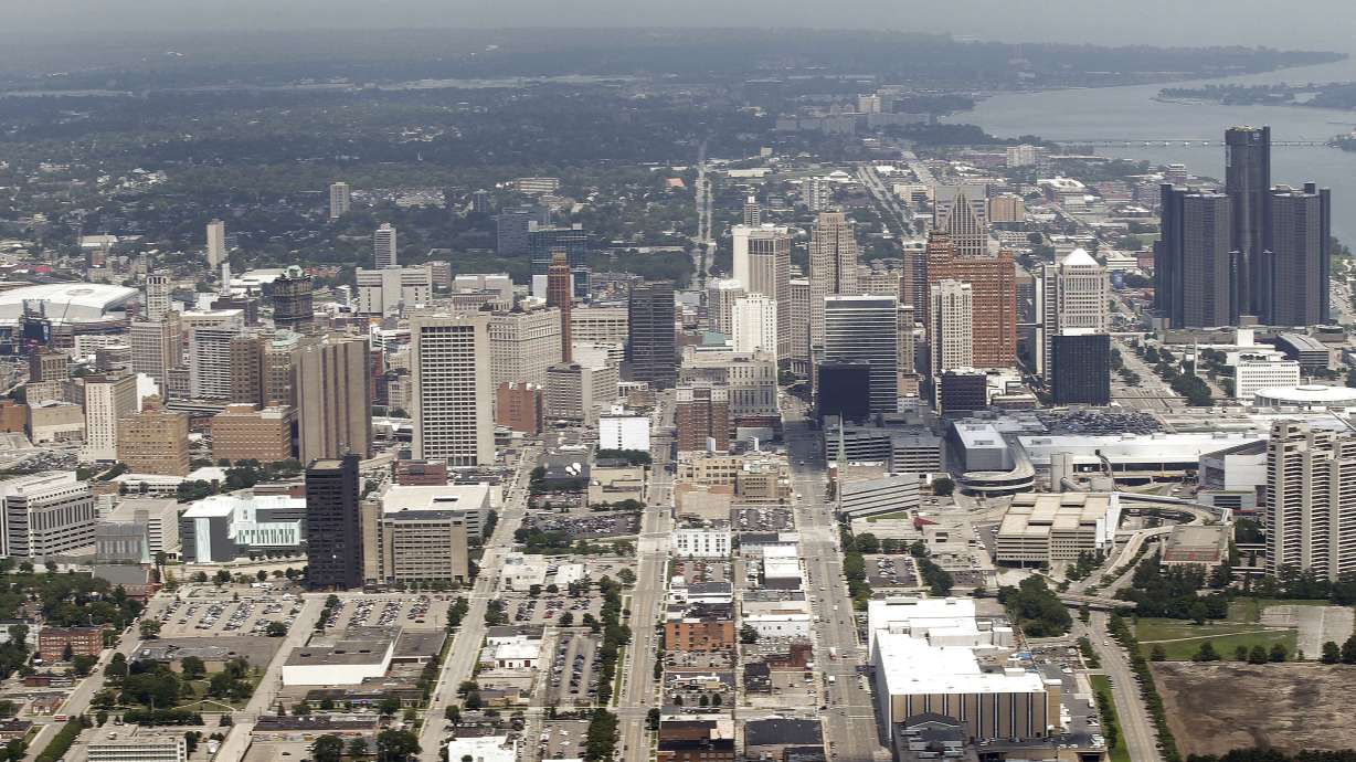 Judge approves bankruptcy exit plan for Detroit