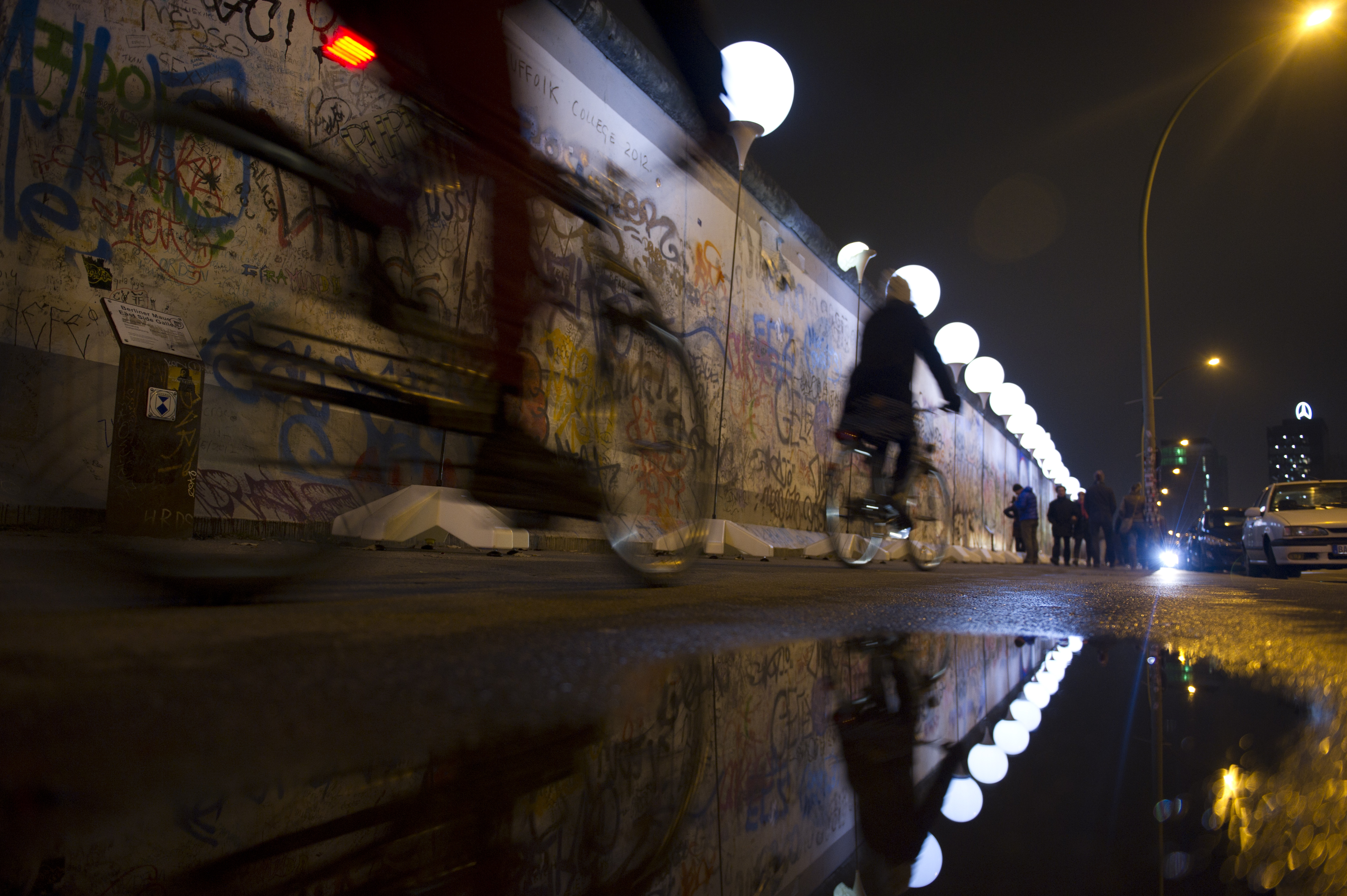 Germany marks 25 years since Berlin Wall's fall