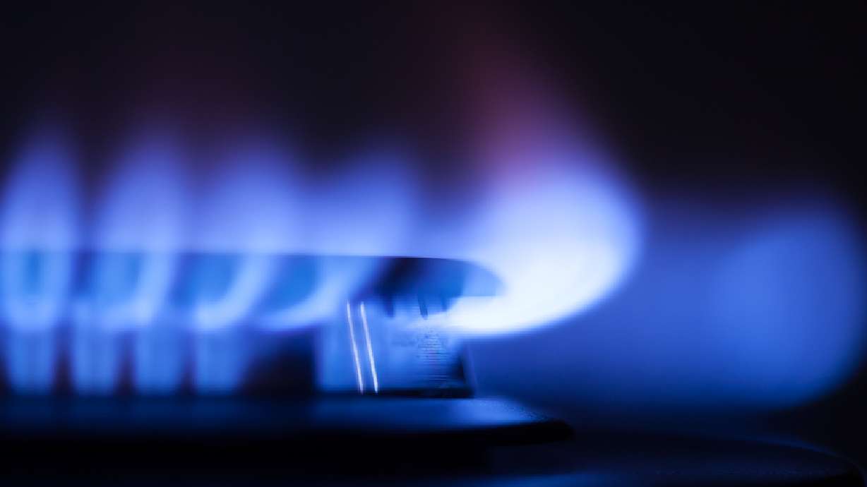 Questar to reduce natural gas rates