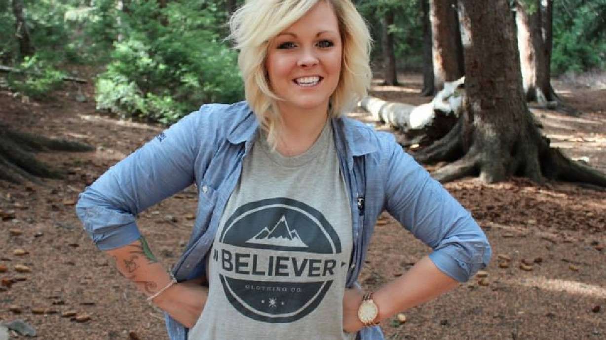 Mormon blogger creates Christian clothing line