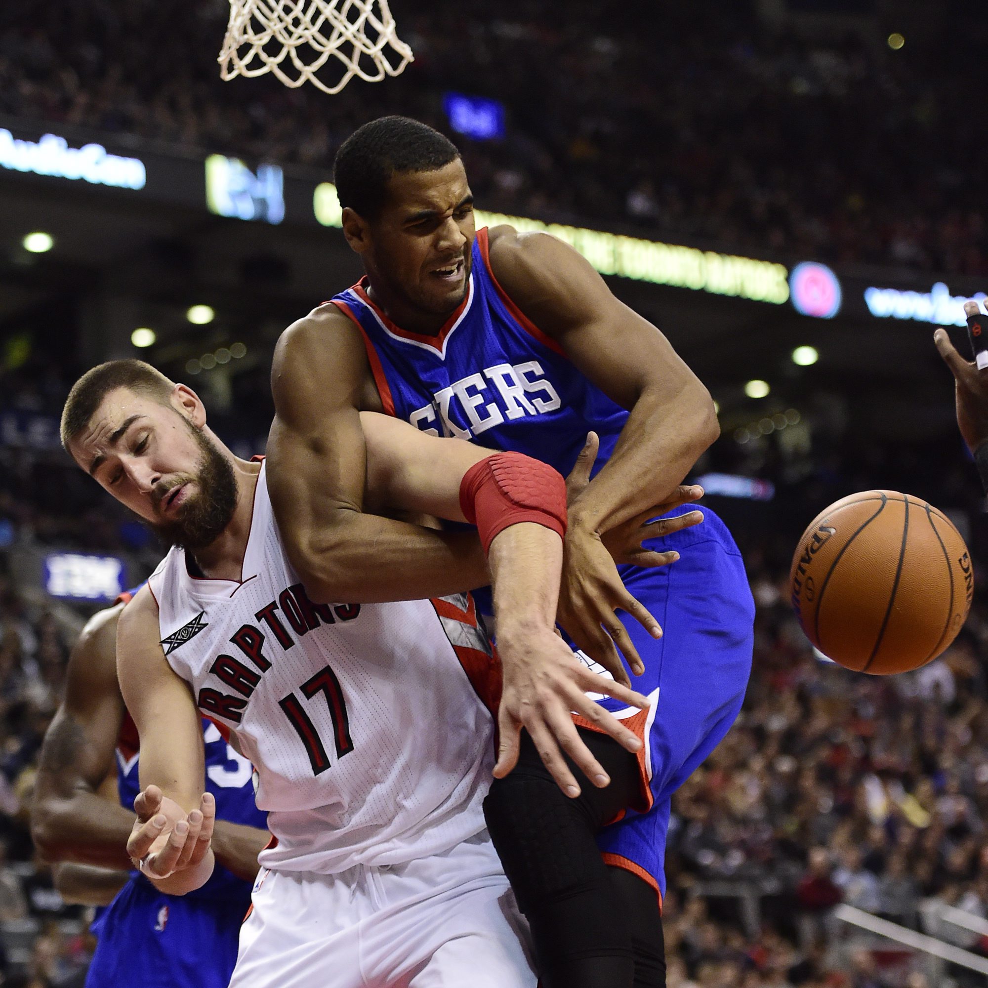 DeRozan scores 24, Raptors rout 76ers 120-88