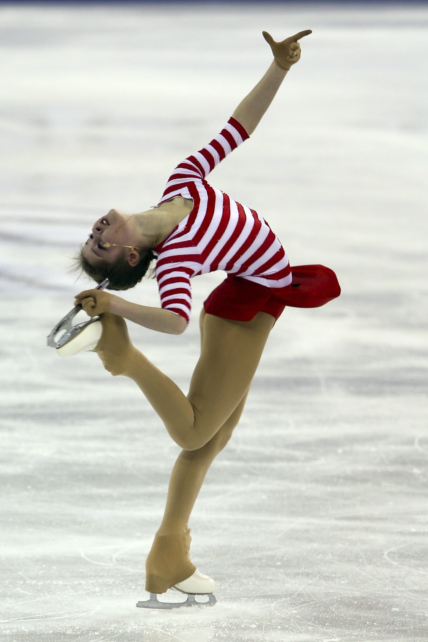 Russian teen Lipnitskaia struggling with pressure