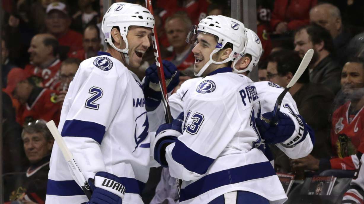 Kane, Blackhawks beat Lightning 3-2 in shootout