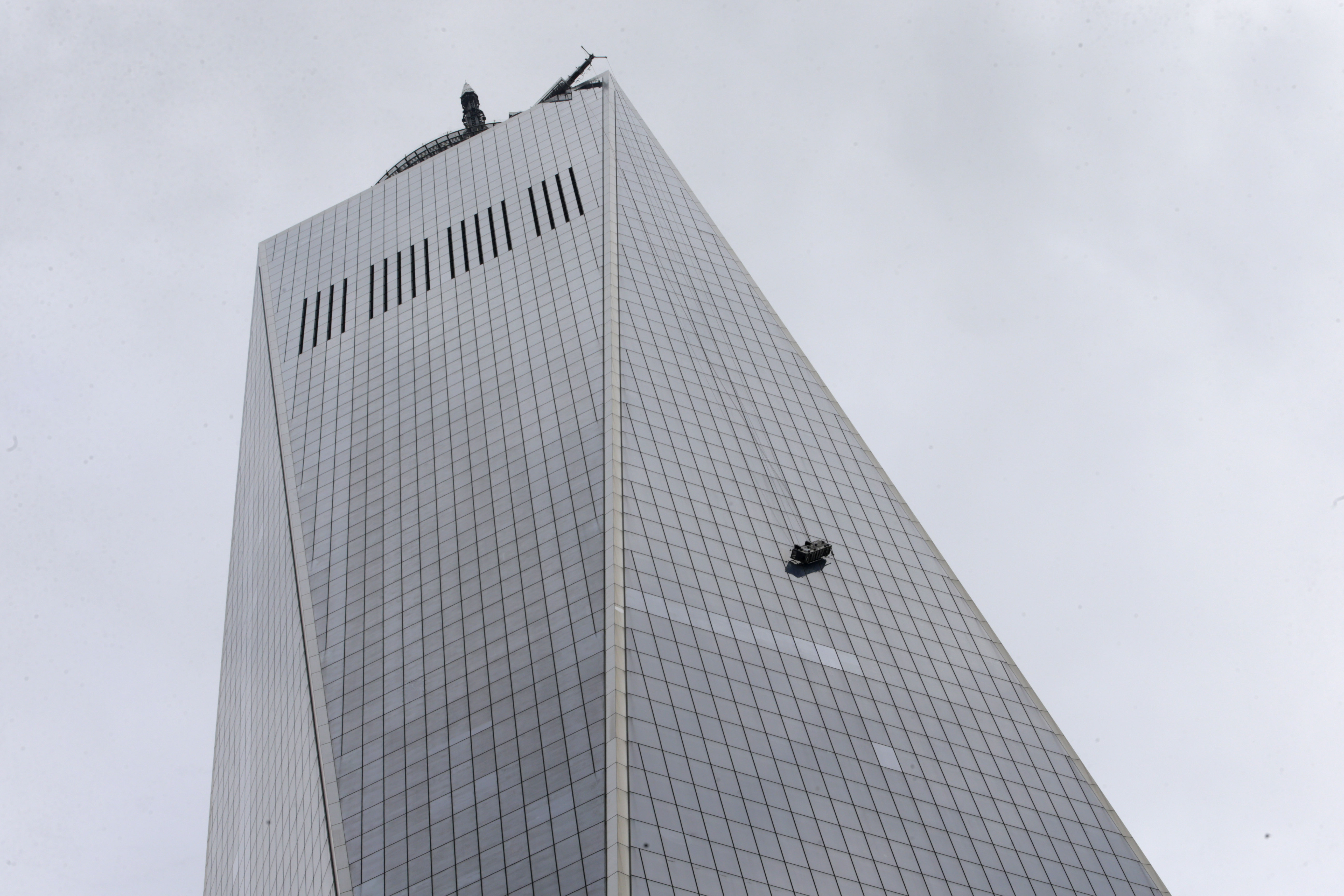 Window washers 'doing well' after scaffold mishap