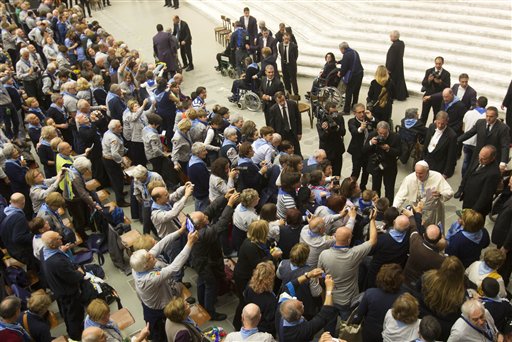 Instalan duchas para indigentes en El Vaticano
