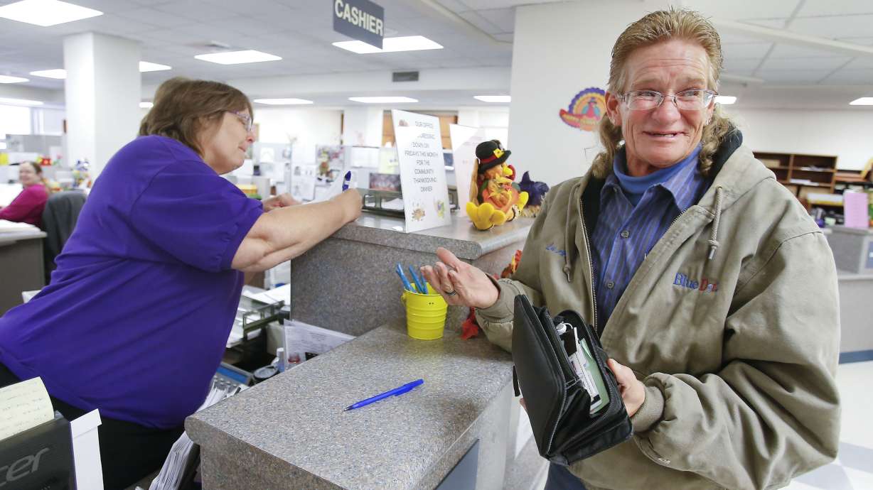 SUPREME COURT NOTEBOOK: Thomas hints at split