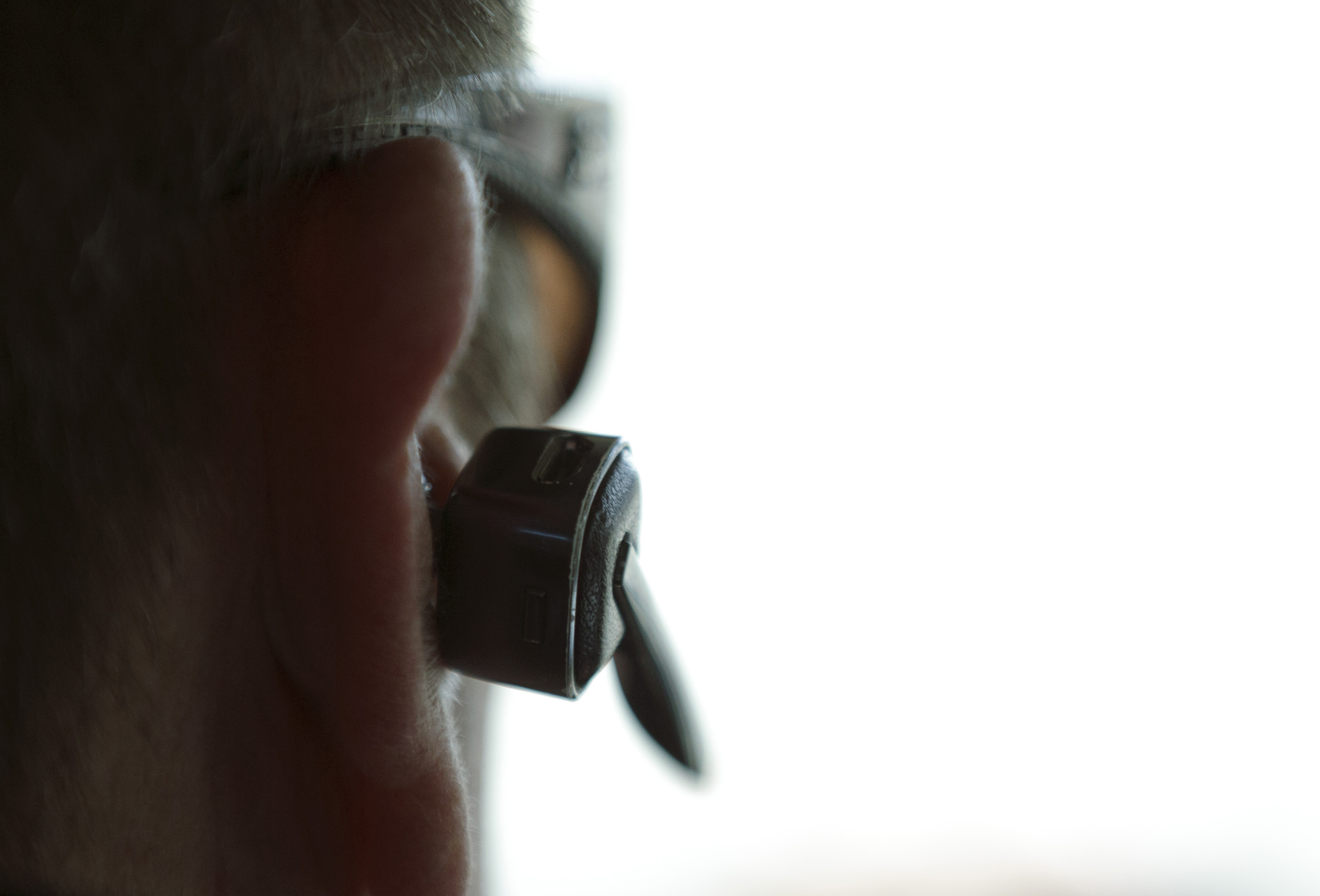 AT&T stops adding Web tracking codes on cellphones