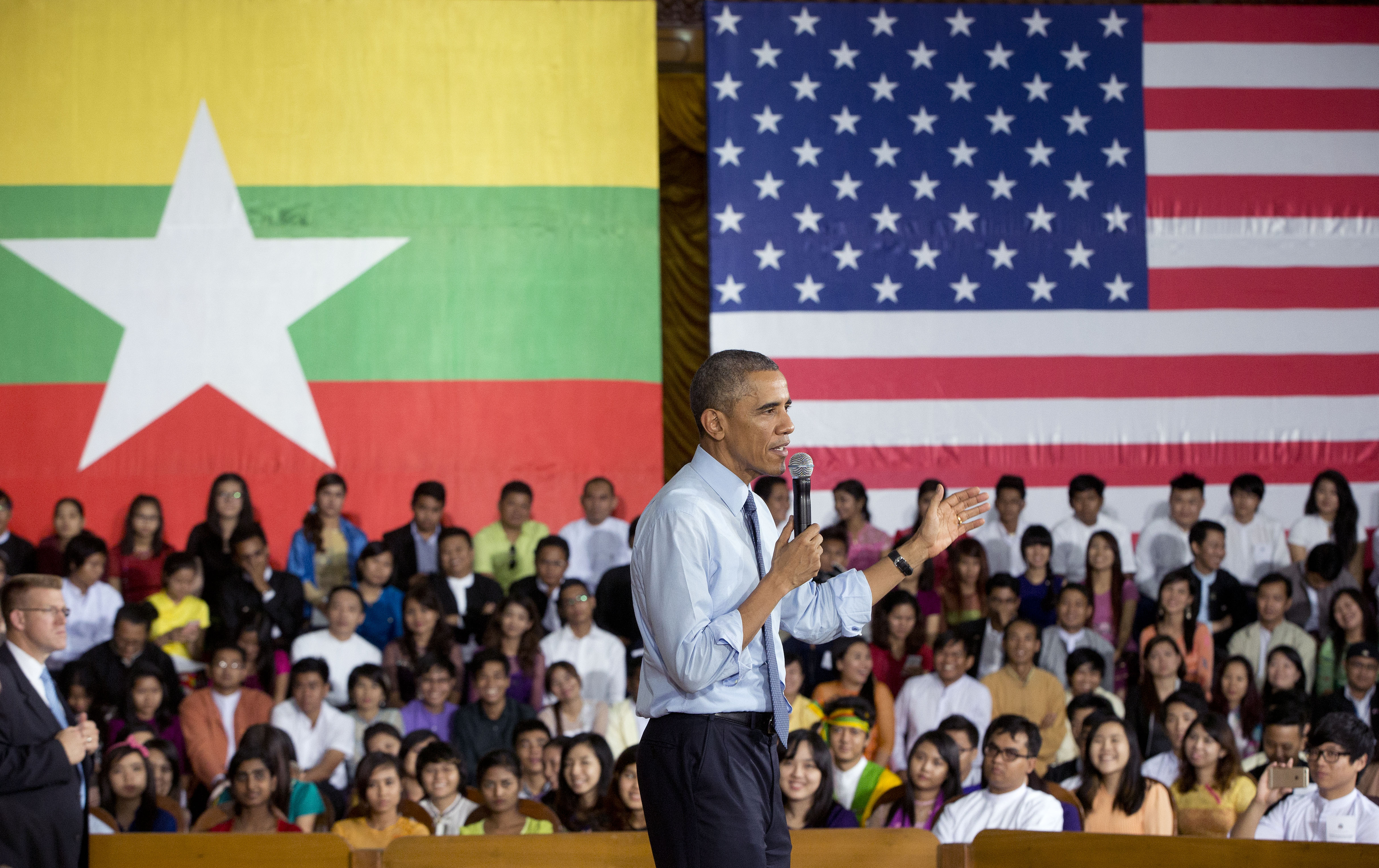 Obama gets glimpse of life as lame duck abroad