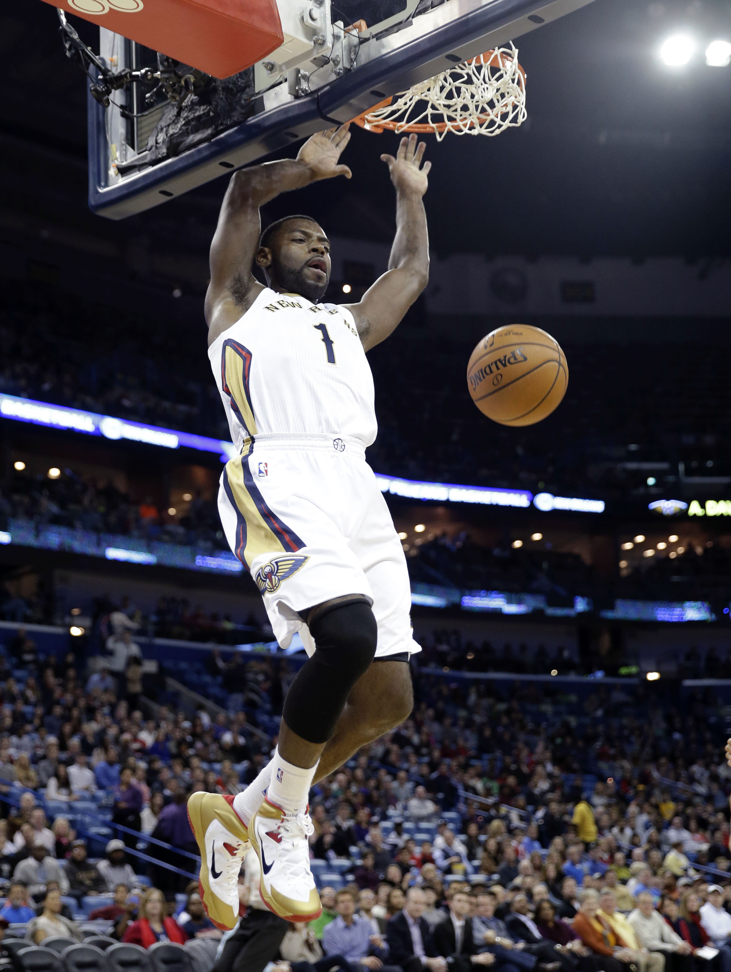 Pelicans set records, beat Timberwolves 139-91