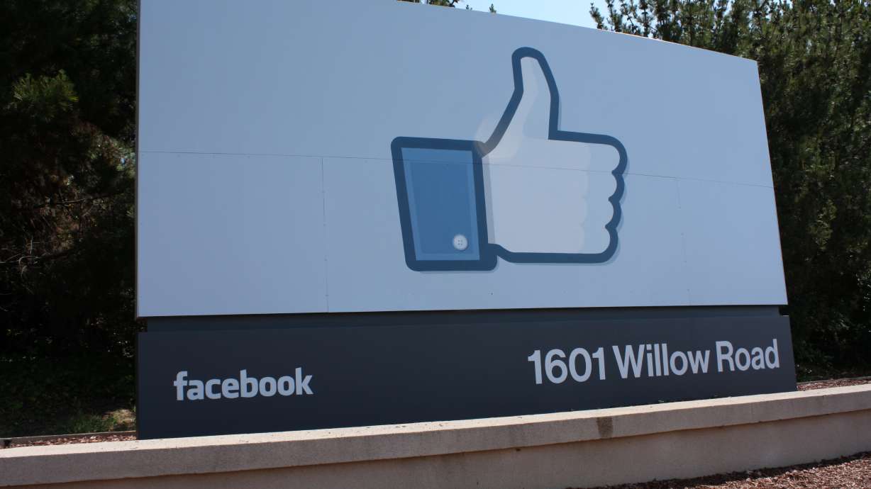 'Facebook at Work' is coming to your office