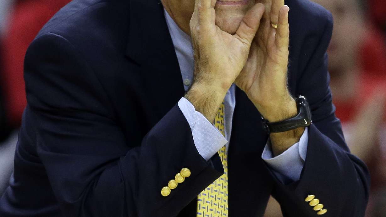NC State beats Hofstra 76-64 to go to 2-0
