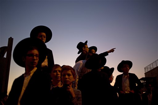 Palestinos atacan sinagoga en Jerusalén