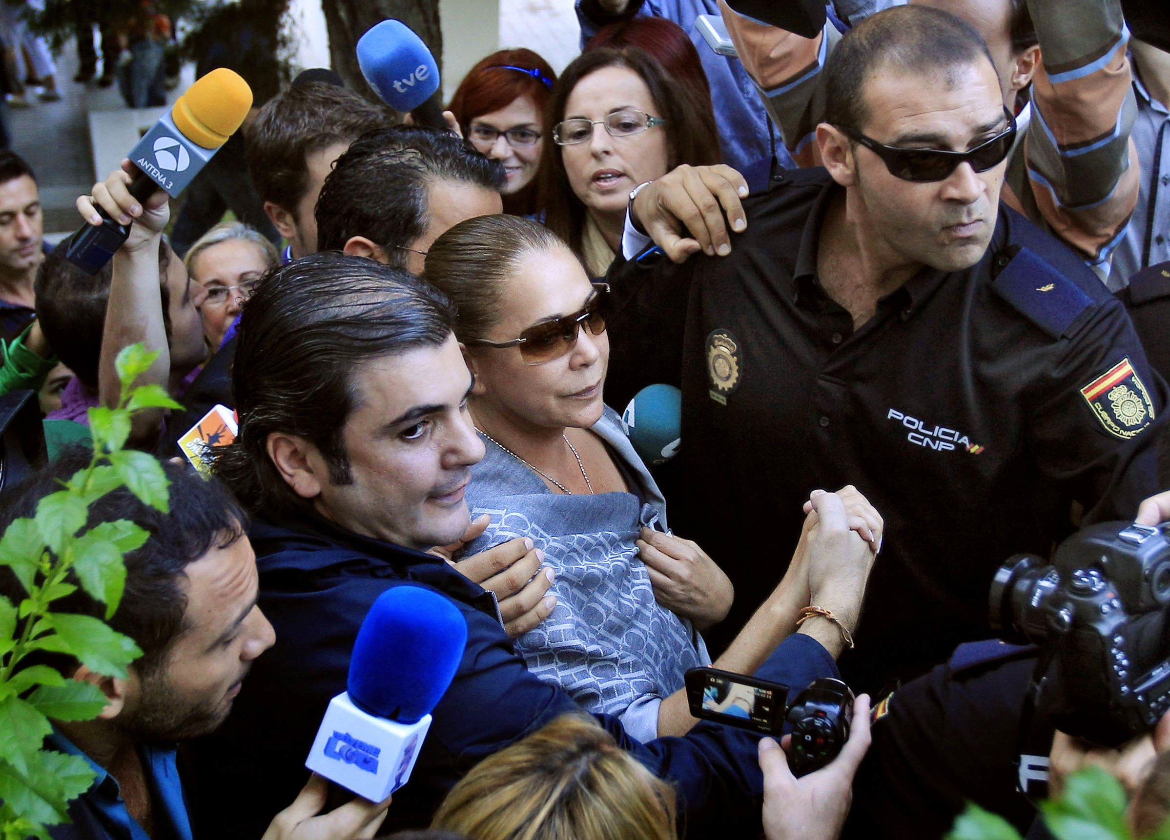 Spanish singer to go to jail for money laundering