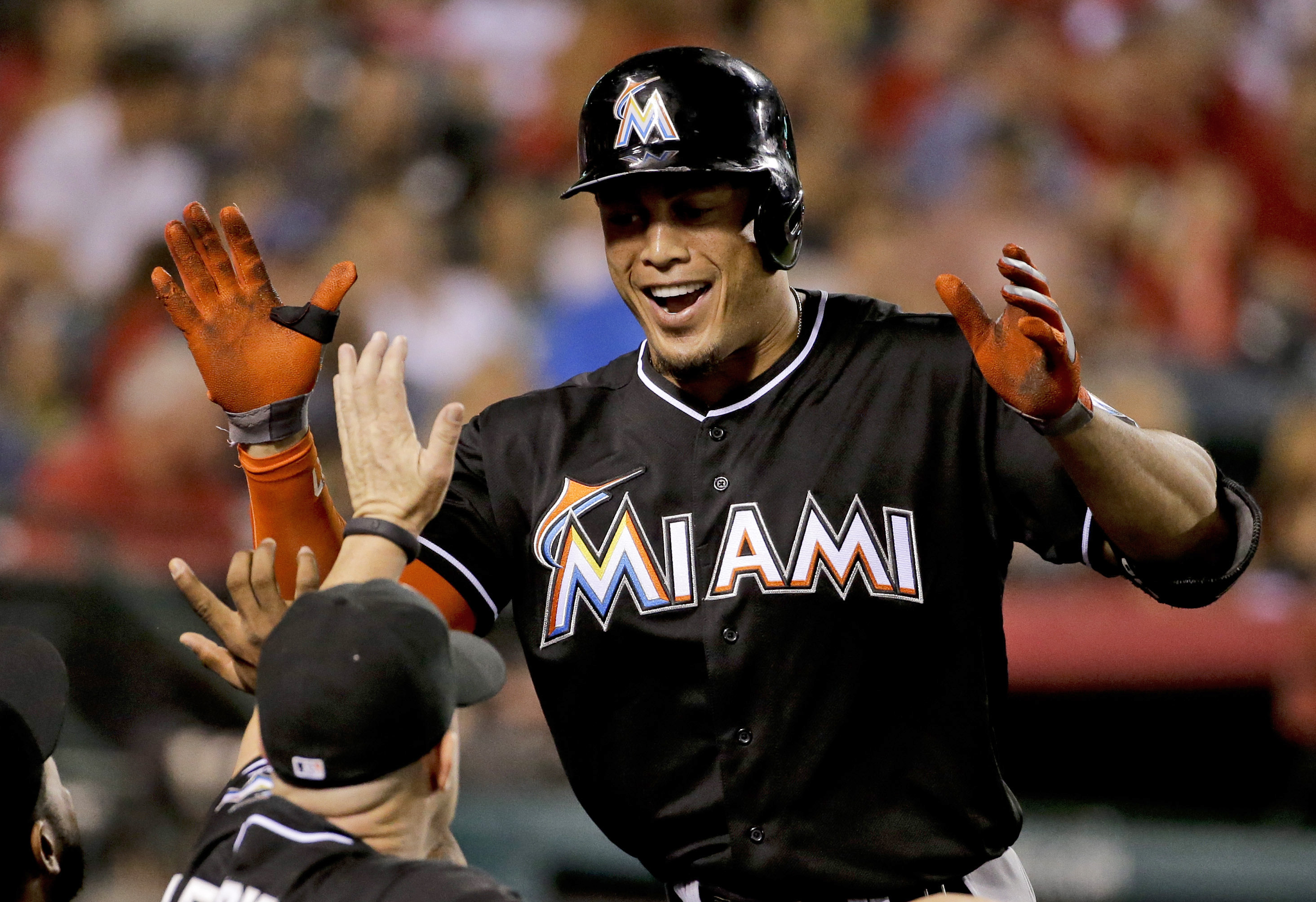 Giancarlo Stanton's $325M with Miami Marlins heavily backloaded