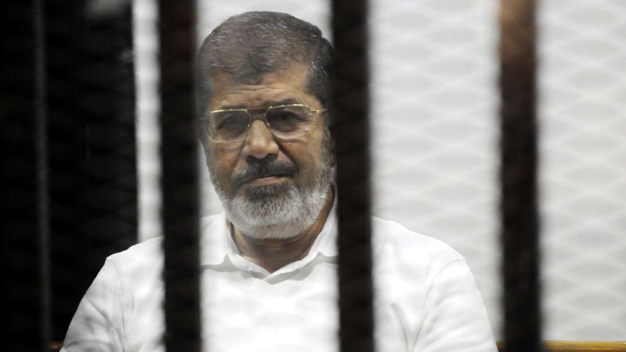 Egypt prosecutor asks for death sentence for Morsi