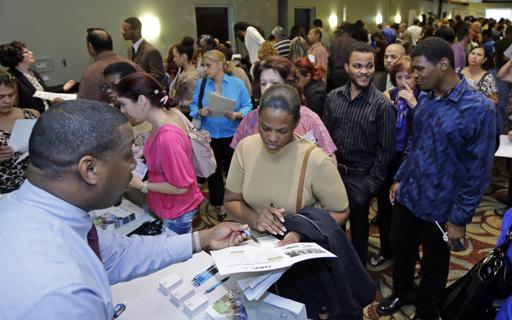 Cae desempleo en dos terceras partes de EEUU