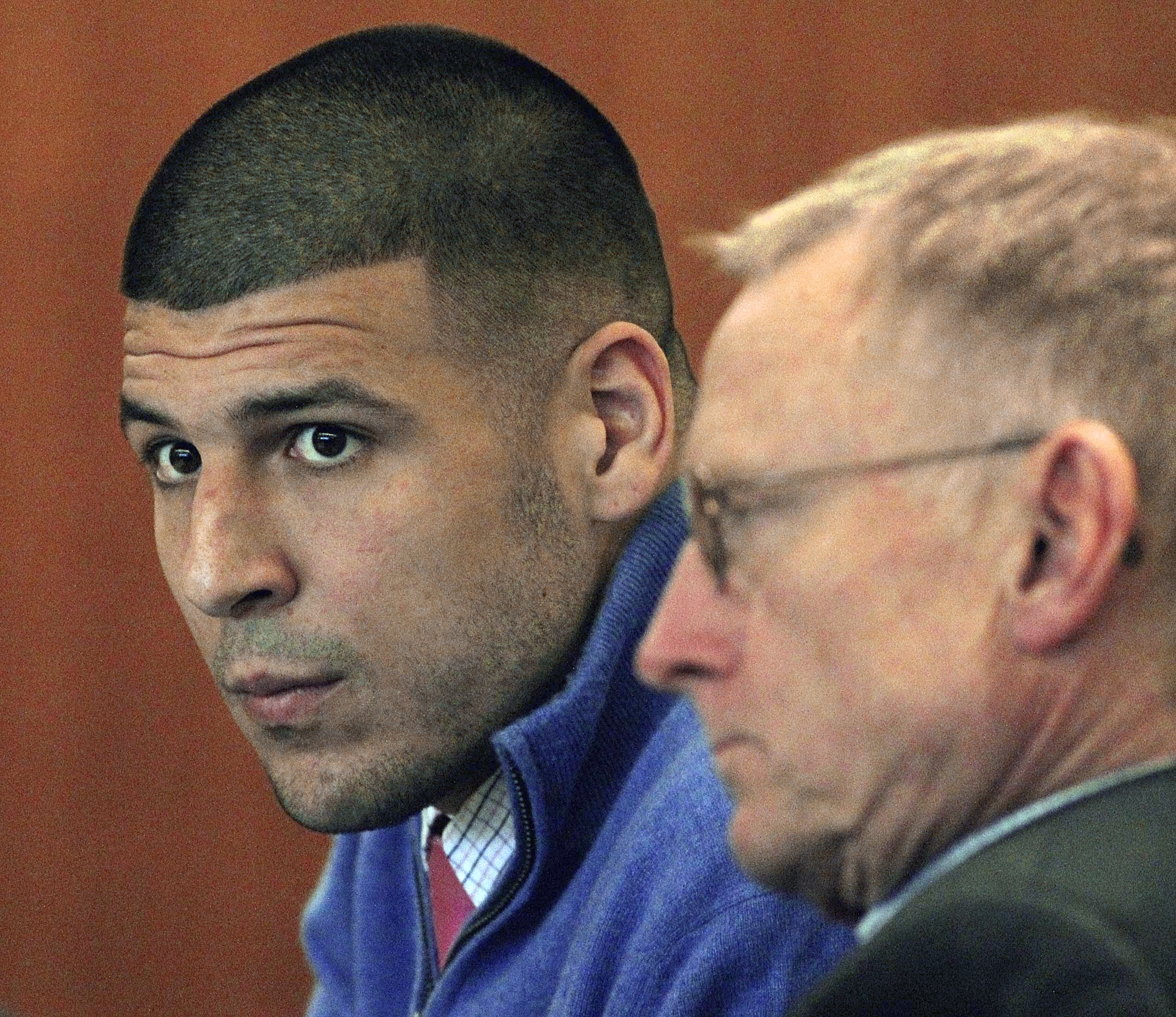 Judge OKs Hernandez trial delay in 2012 killings
