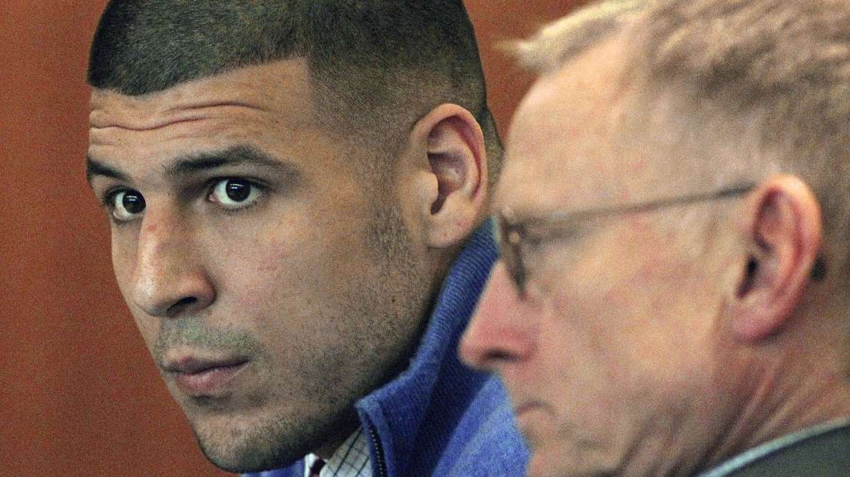 Judge OKs Hernandez trial delay in 2012 killings