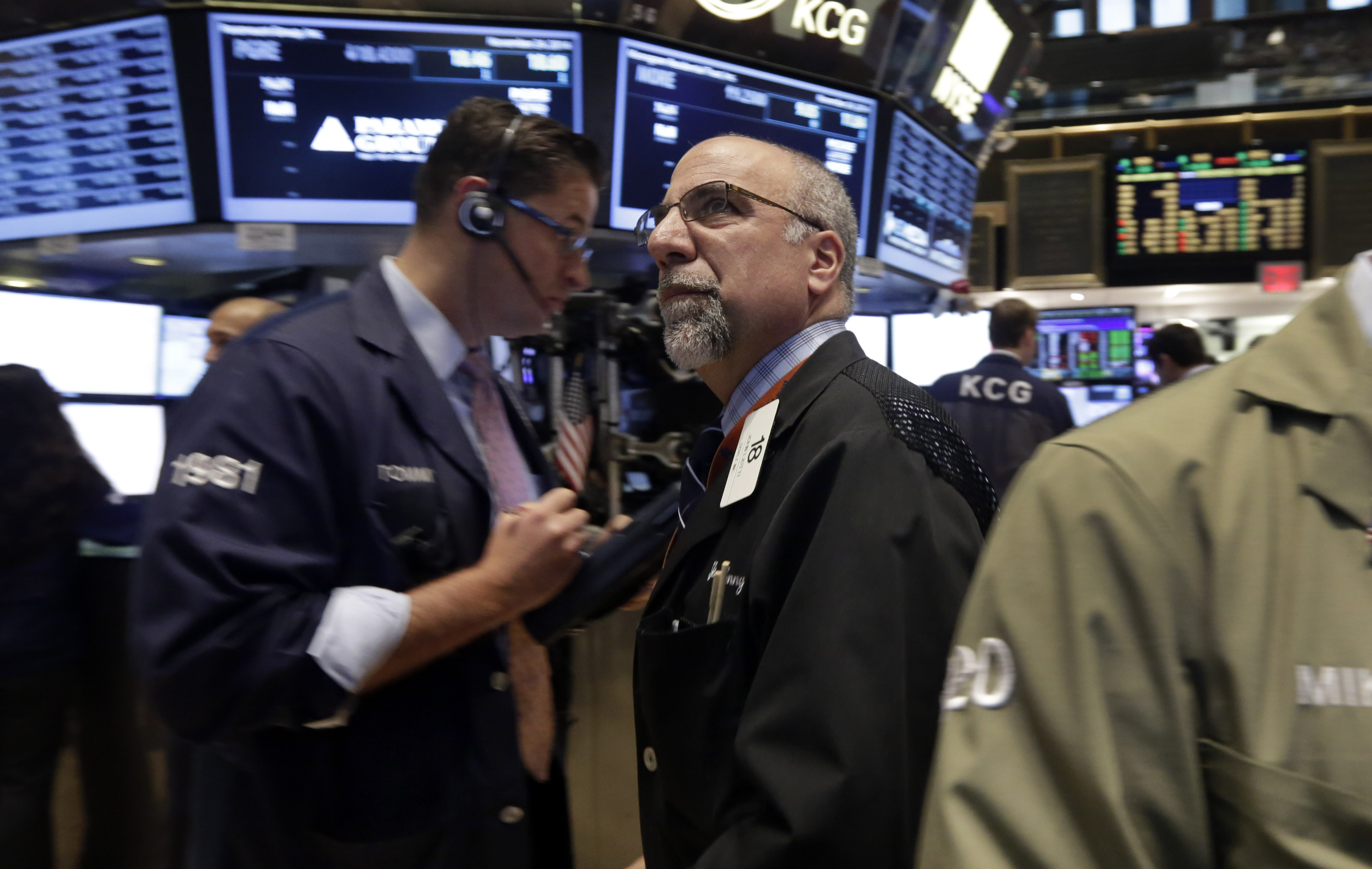 Stock gains fizzle; Indexes still near records