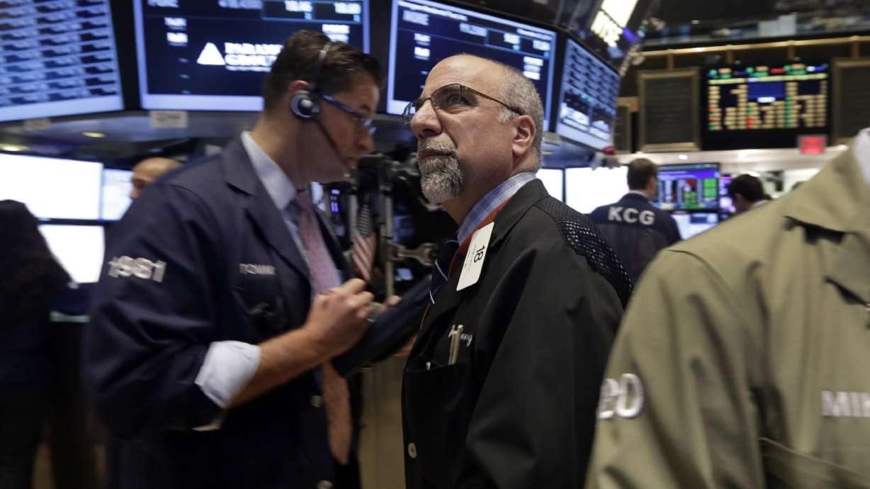 Stock gains fizzle; Indexes still near records