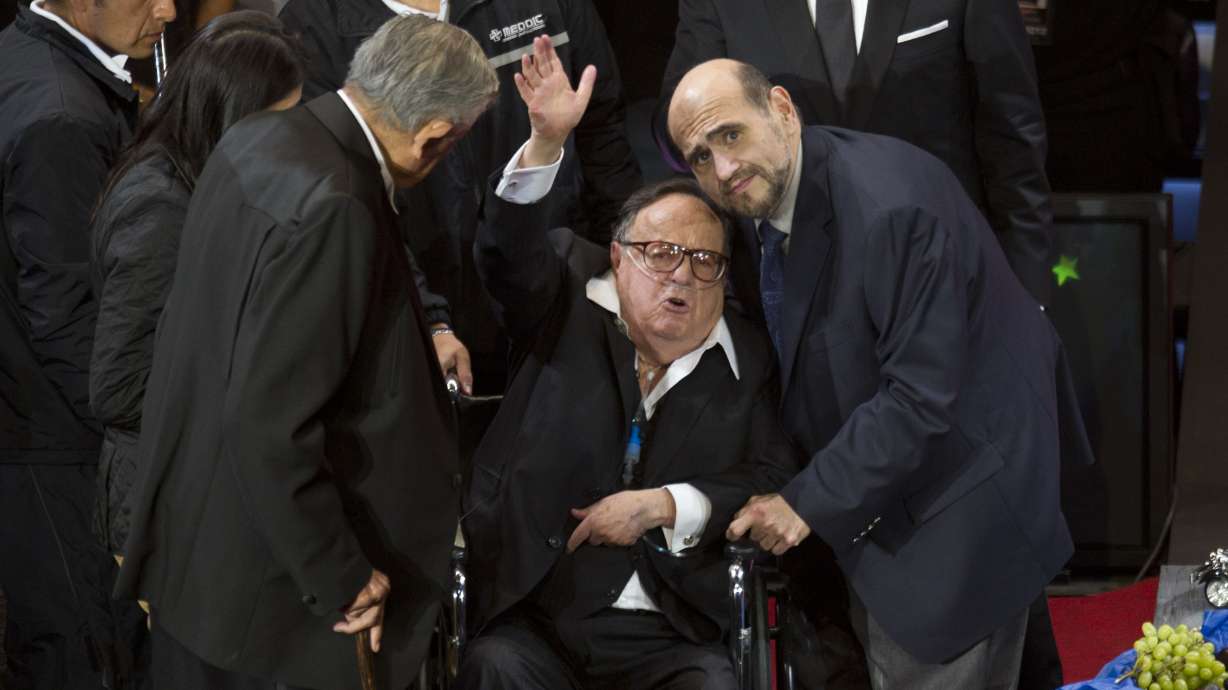 Iconic Mexican comedian 'Chespirito' dies at 85