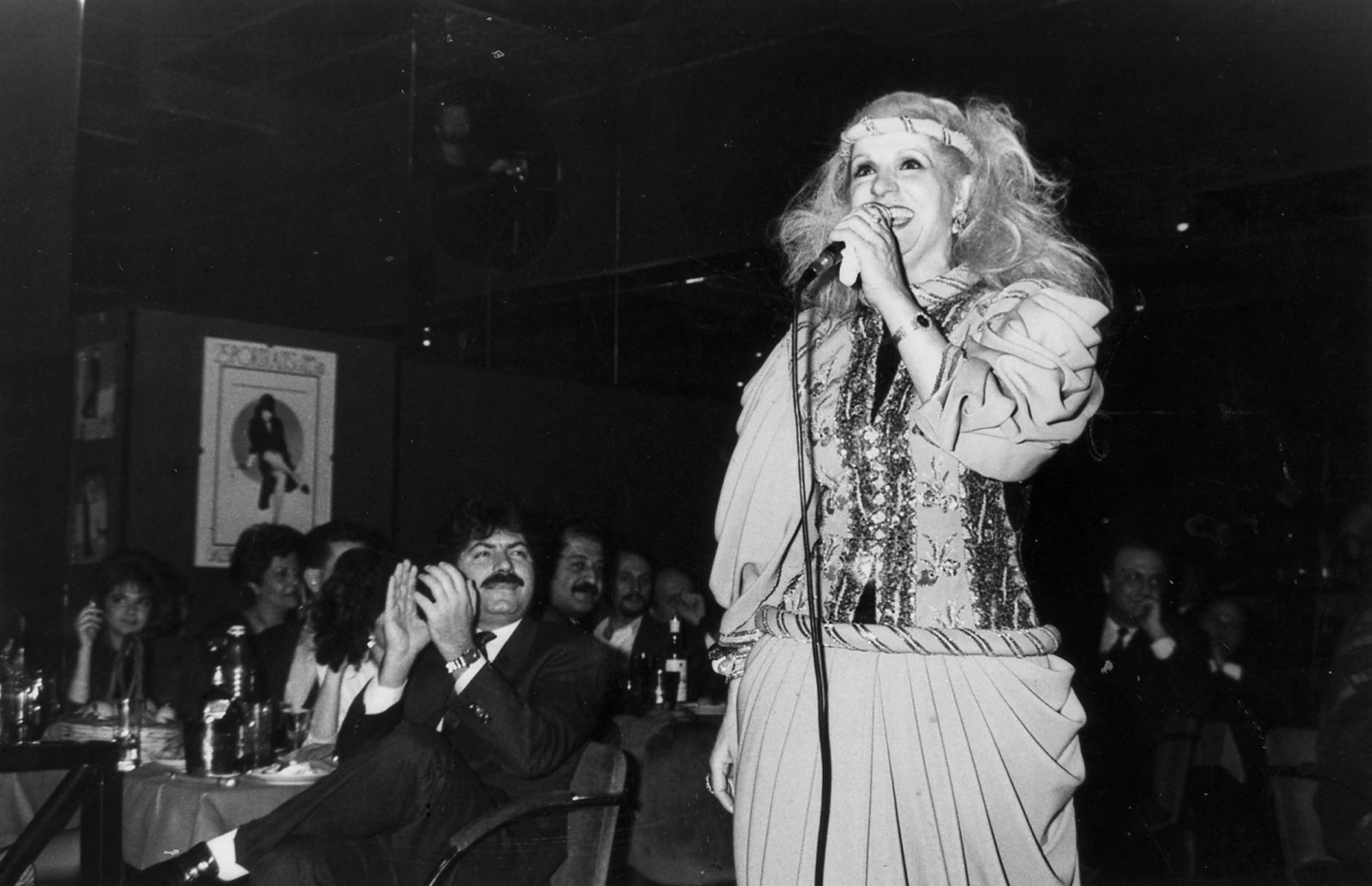 Hundreds mourn Lebanese diva Sabah