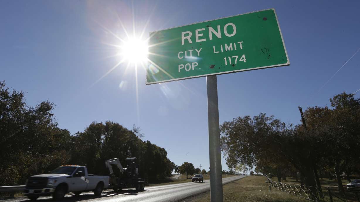 Texas towns test oil and gas supremacy on fracking