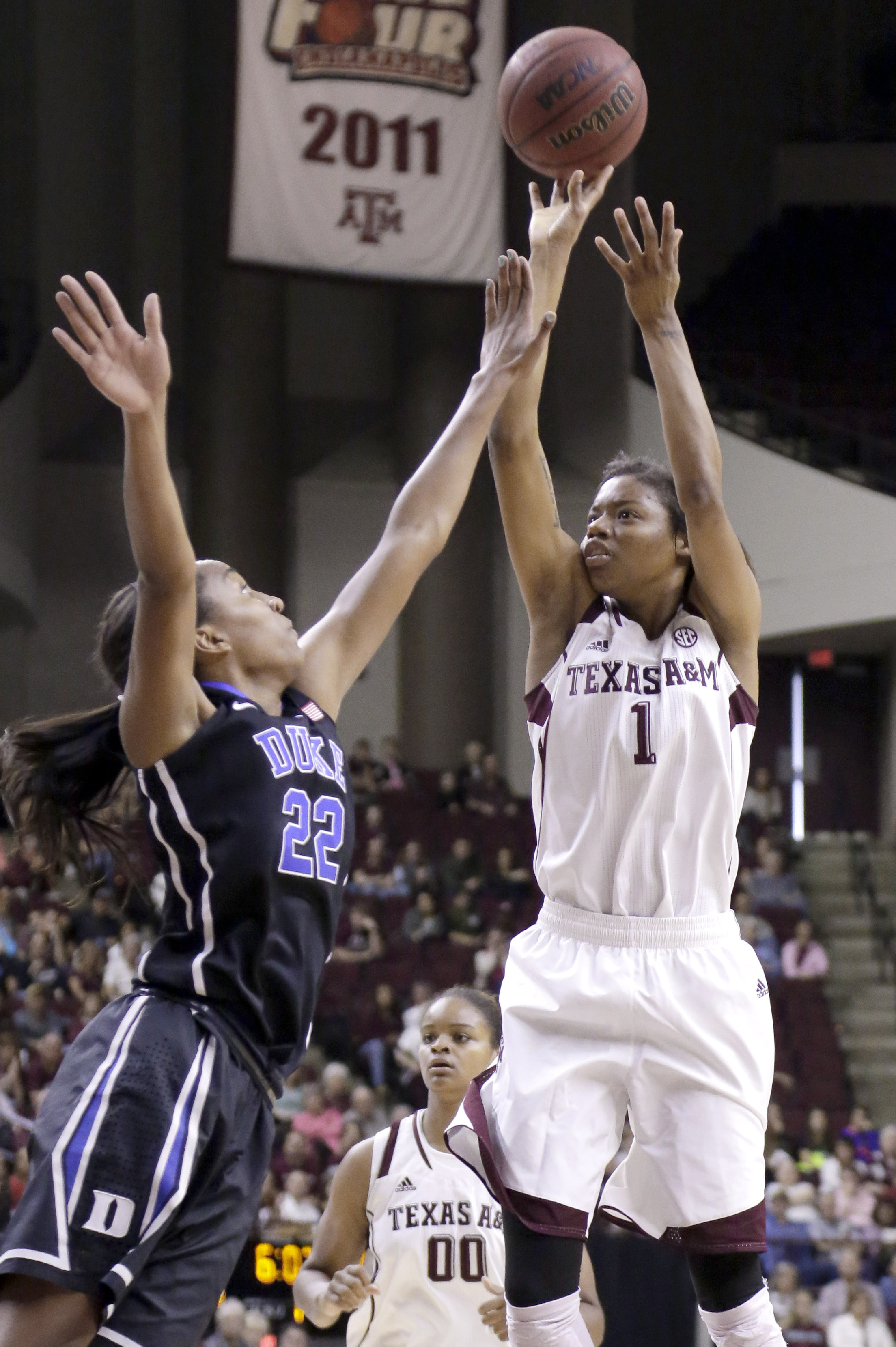 No. 7 Texas A&M tops No. 8 Duke 63-59